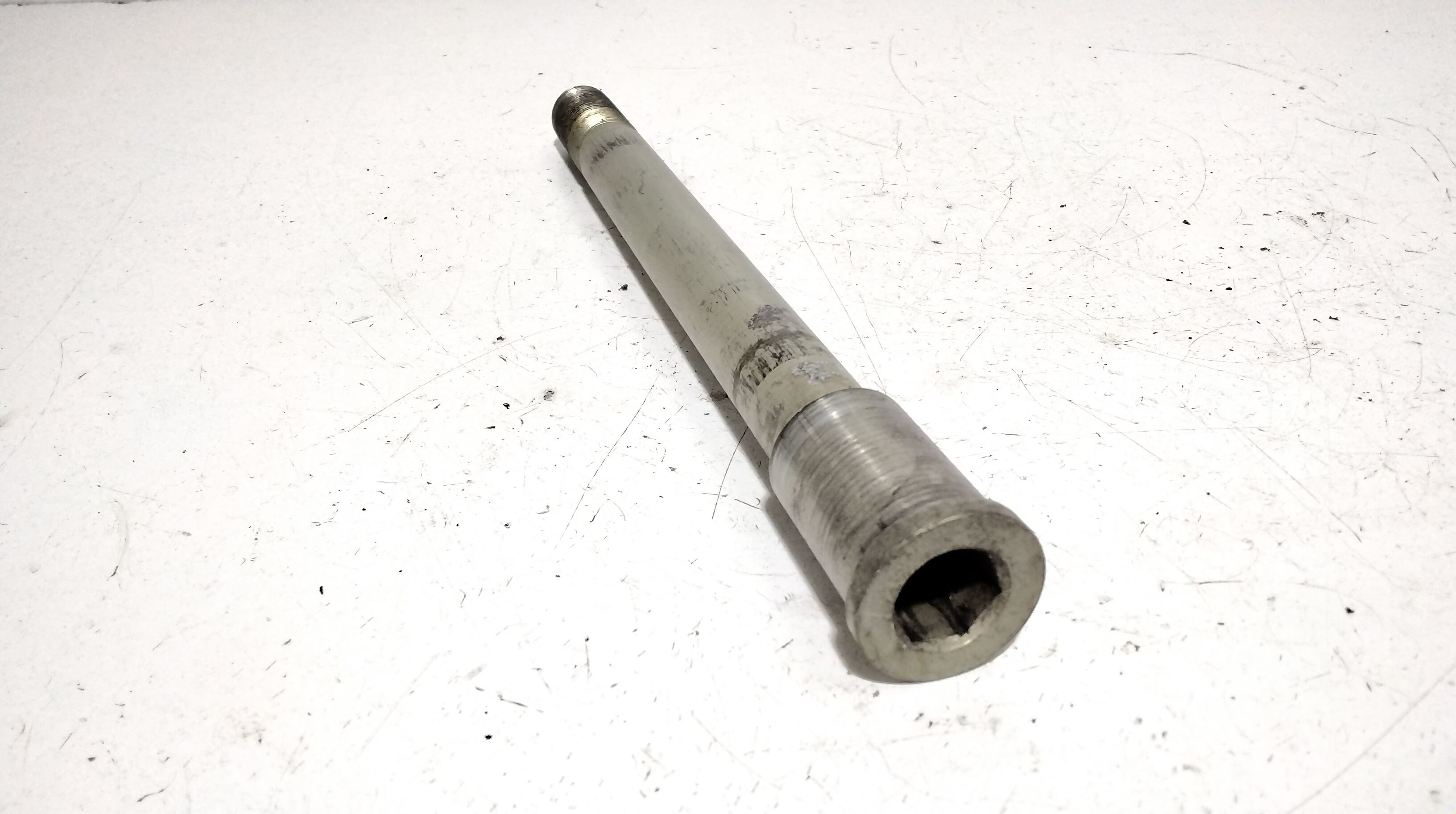 Perno ruota anteriore KAWASAKI Z750 750cc (04>12)