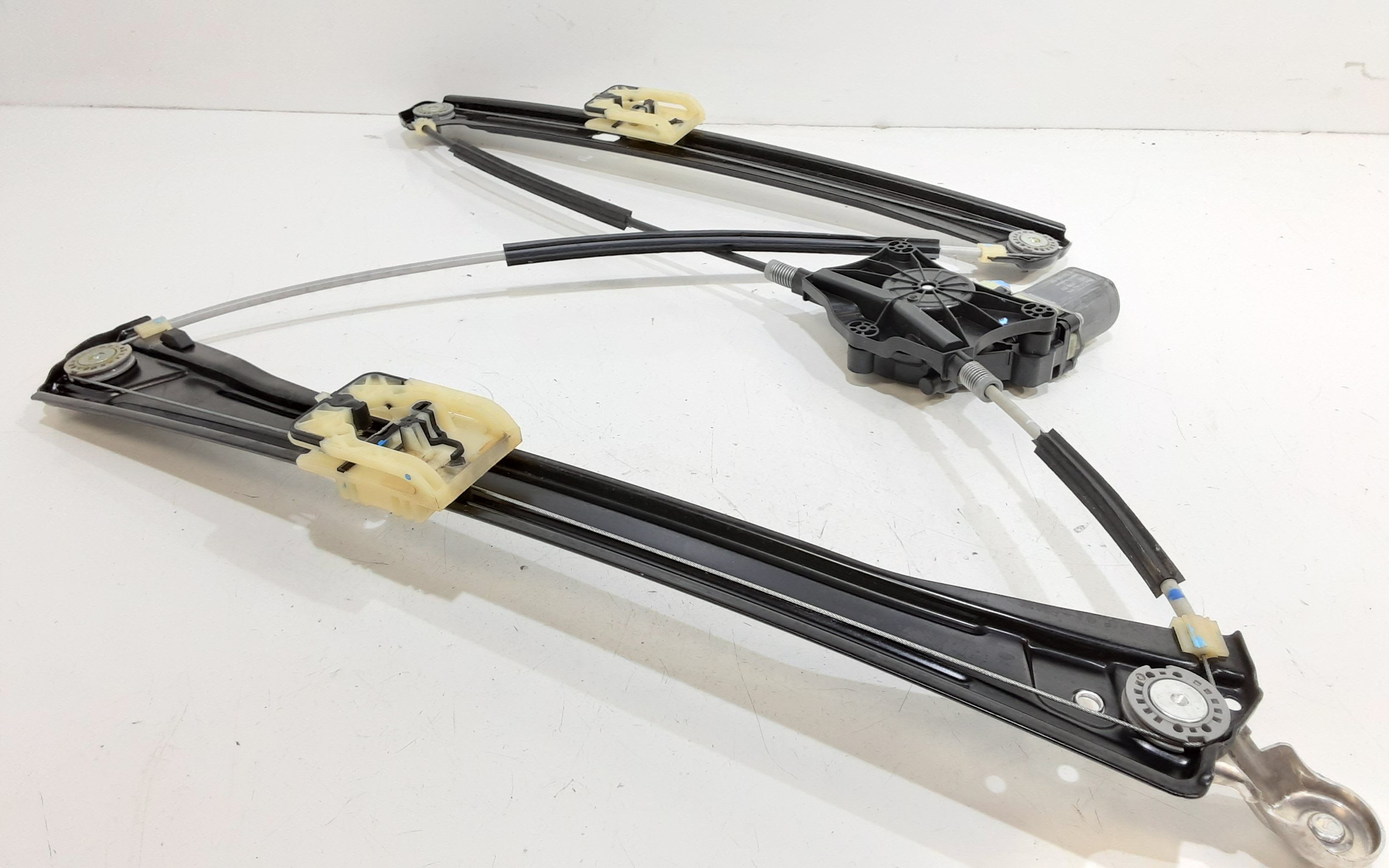 Cremagliera anteriore sinistra Guida VOLKSWAGEN Tiguan Serie