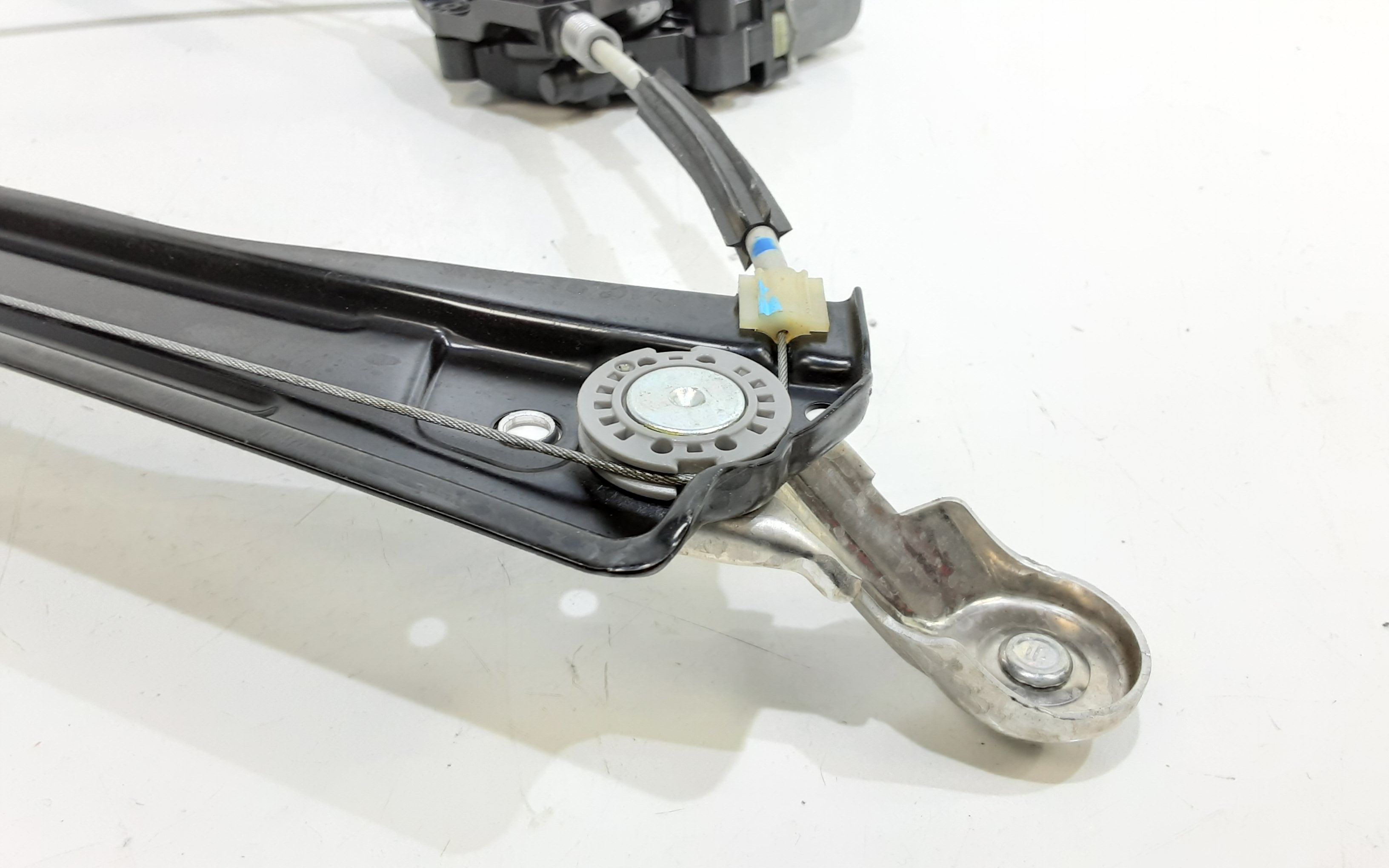 Cremagliera anteriore sinistra Guida VOLKSWAGEN Tiguan Serie