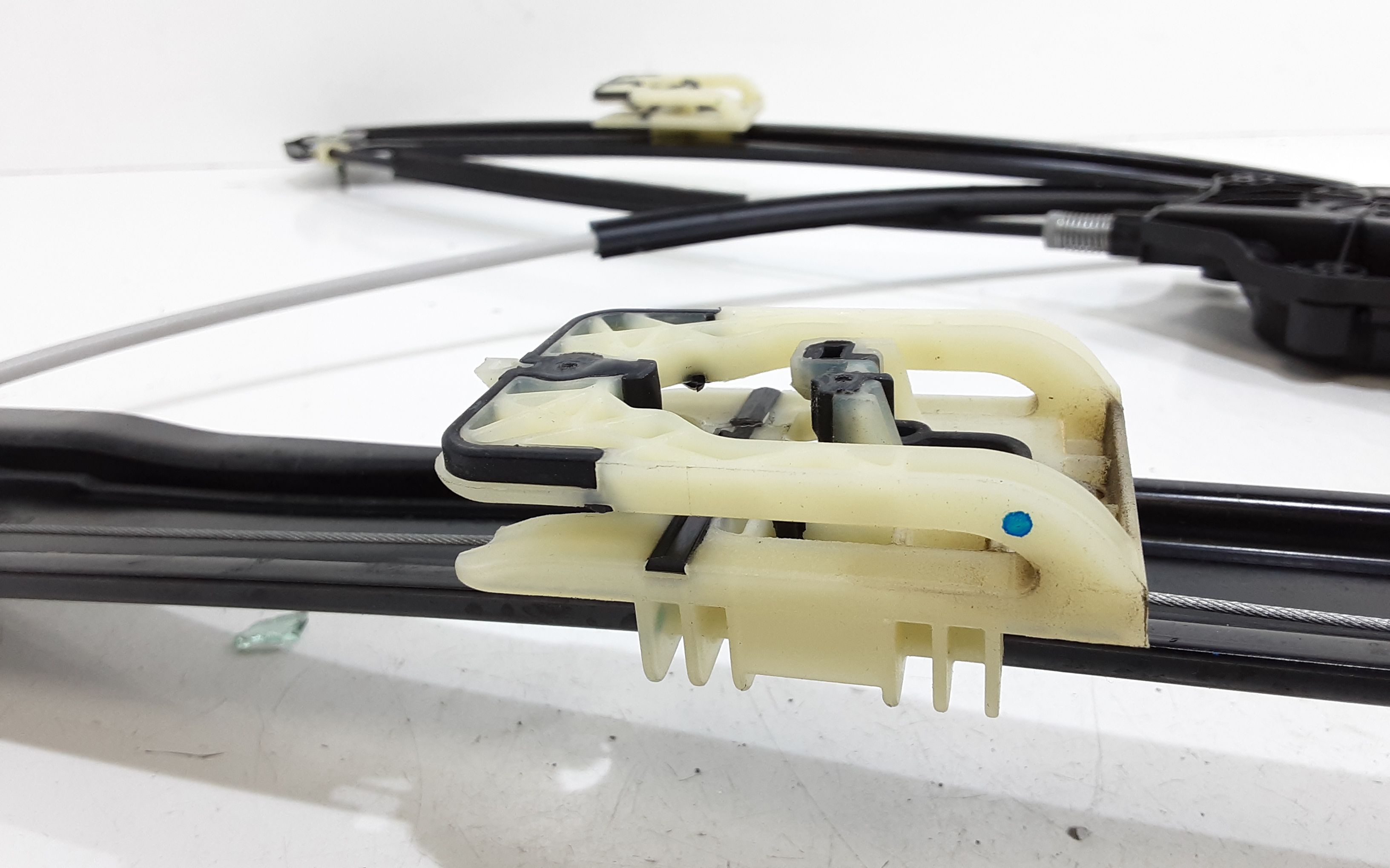 Cremagliera anteriore sinistra Guida VOLKSWAGEN Tiguan Serie