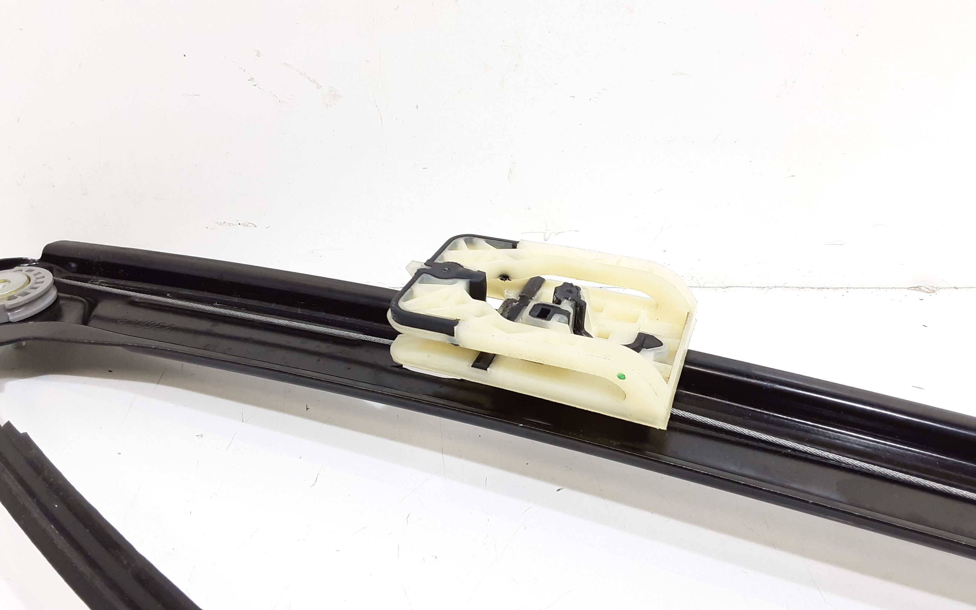 Cremagliera anteriore sinistra Guida VOLKSWAGEN Tiguan Serie