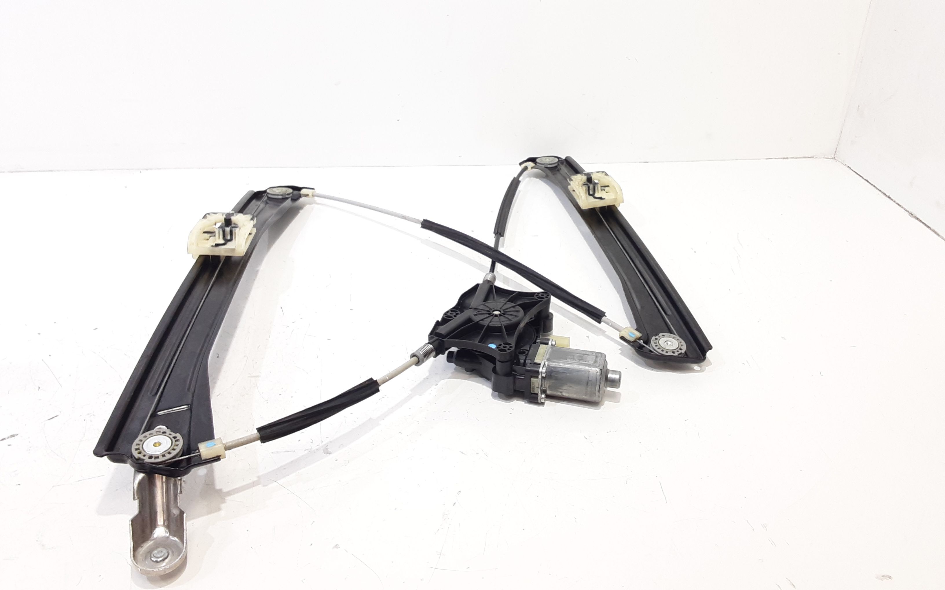 Cremagliera anteriore sinistra Guida VOLKSWAGEN Tiguan Serie