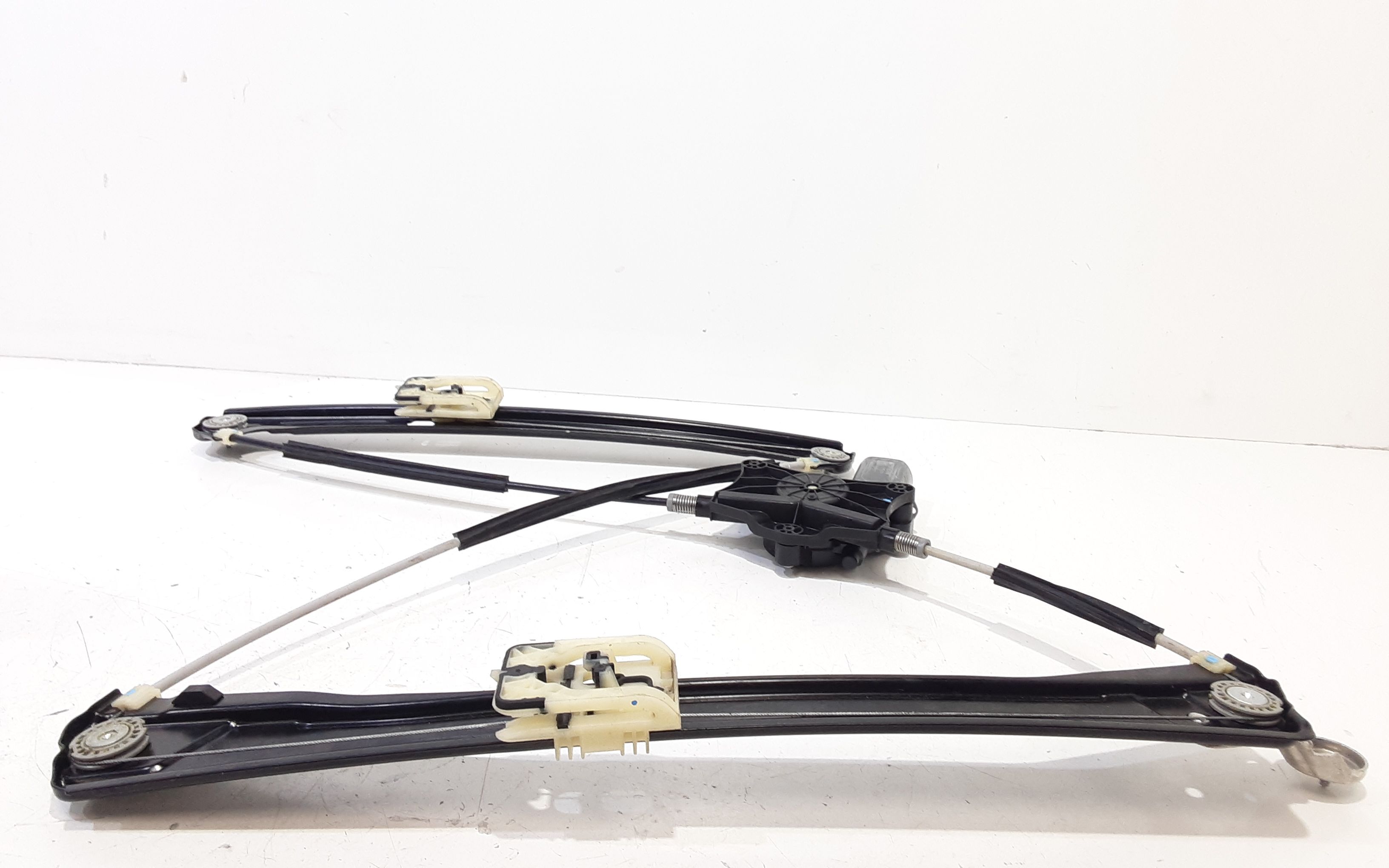 Cremagliera anteriore sinistra Guida VOLKSWAGEN Tiguan Serie