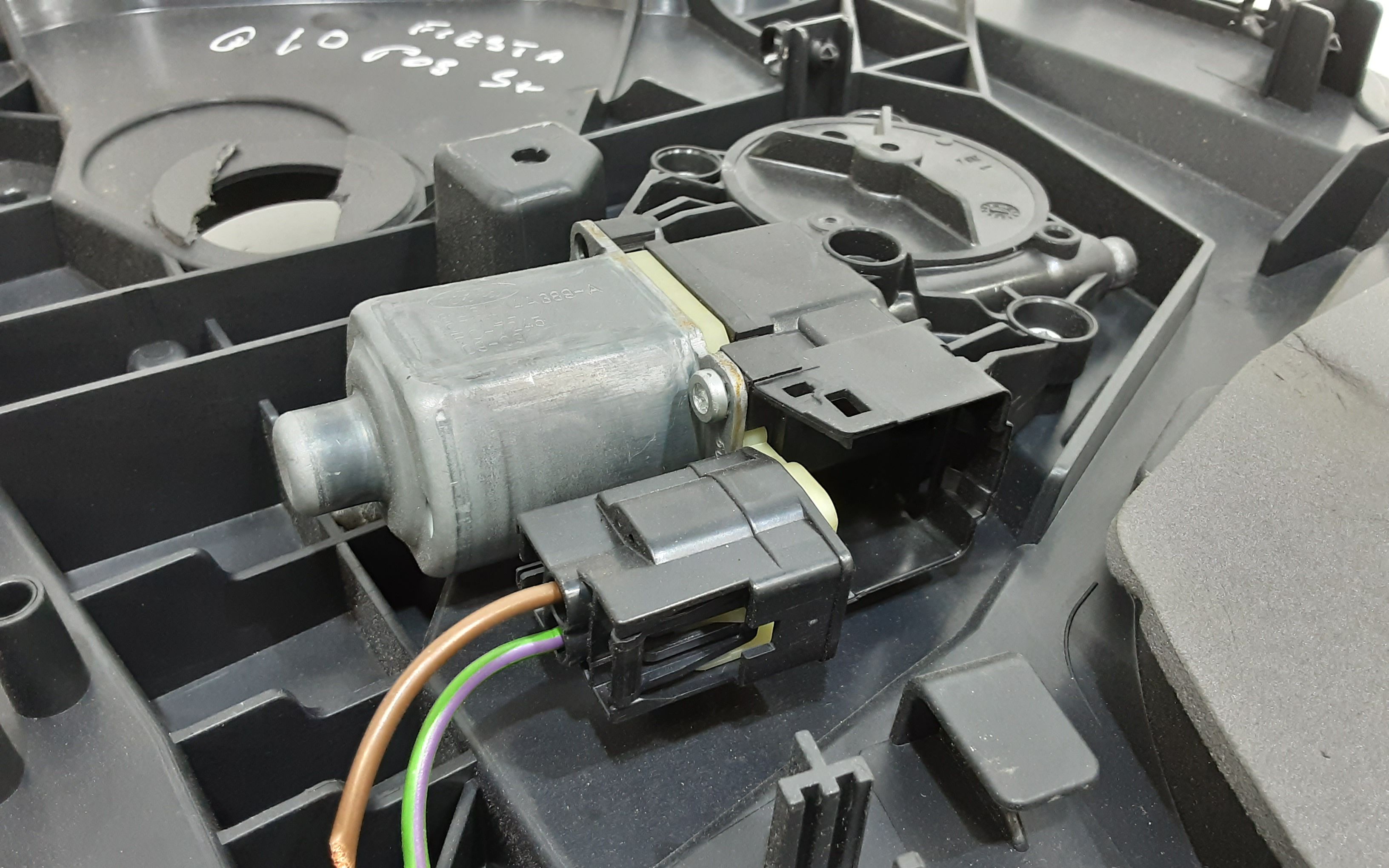 Cremagliera posteriore sinistra guida FORD Fiesta 6 Serie