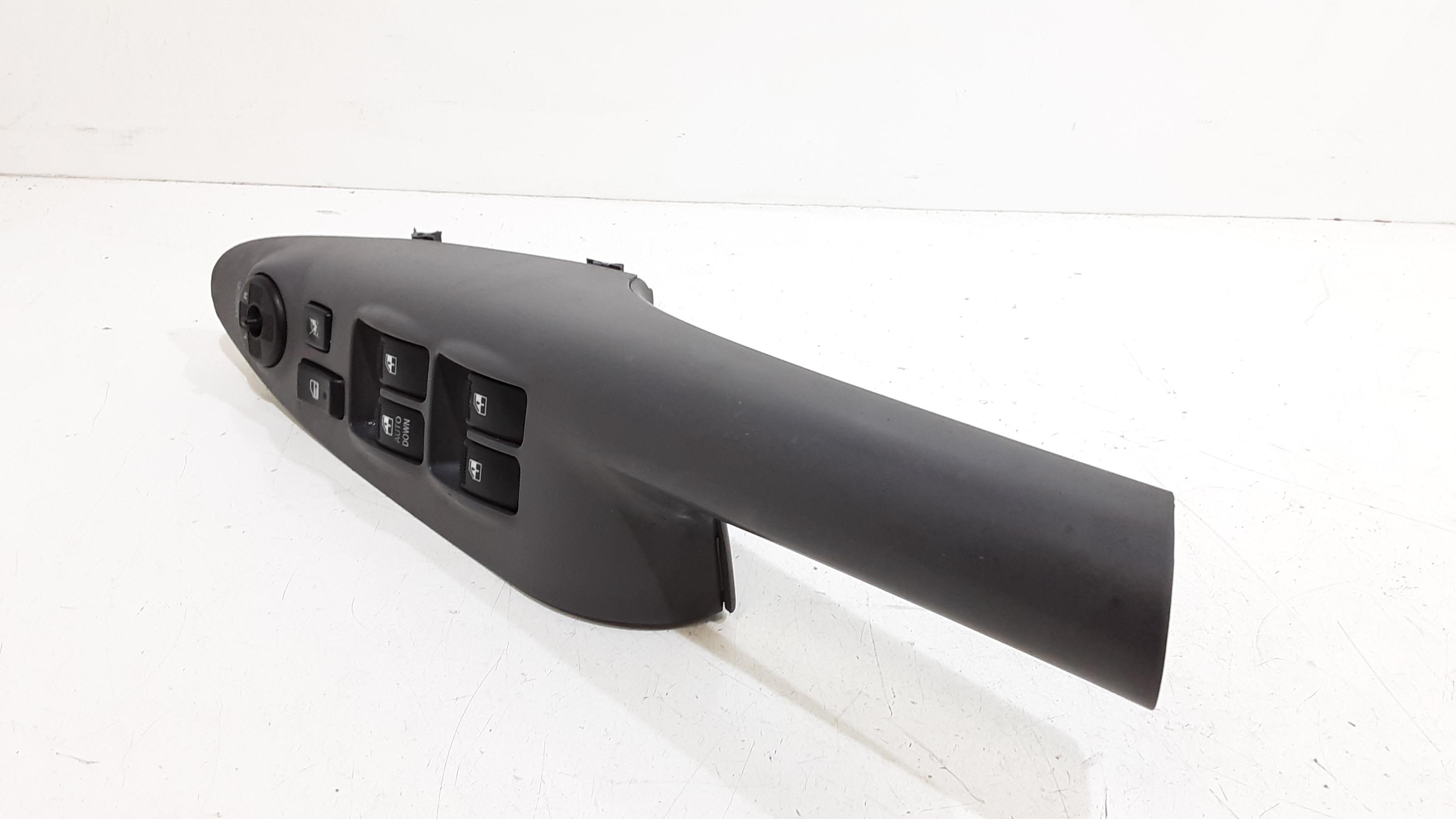 Pulsantiera anteriore sinistra Guida HYUNDAI Tucson  Serie (04>09)