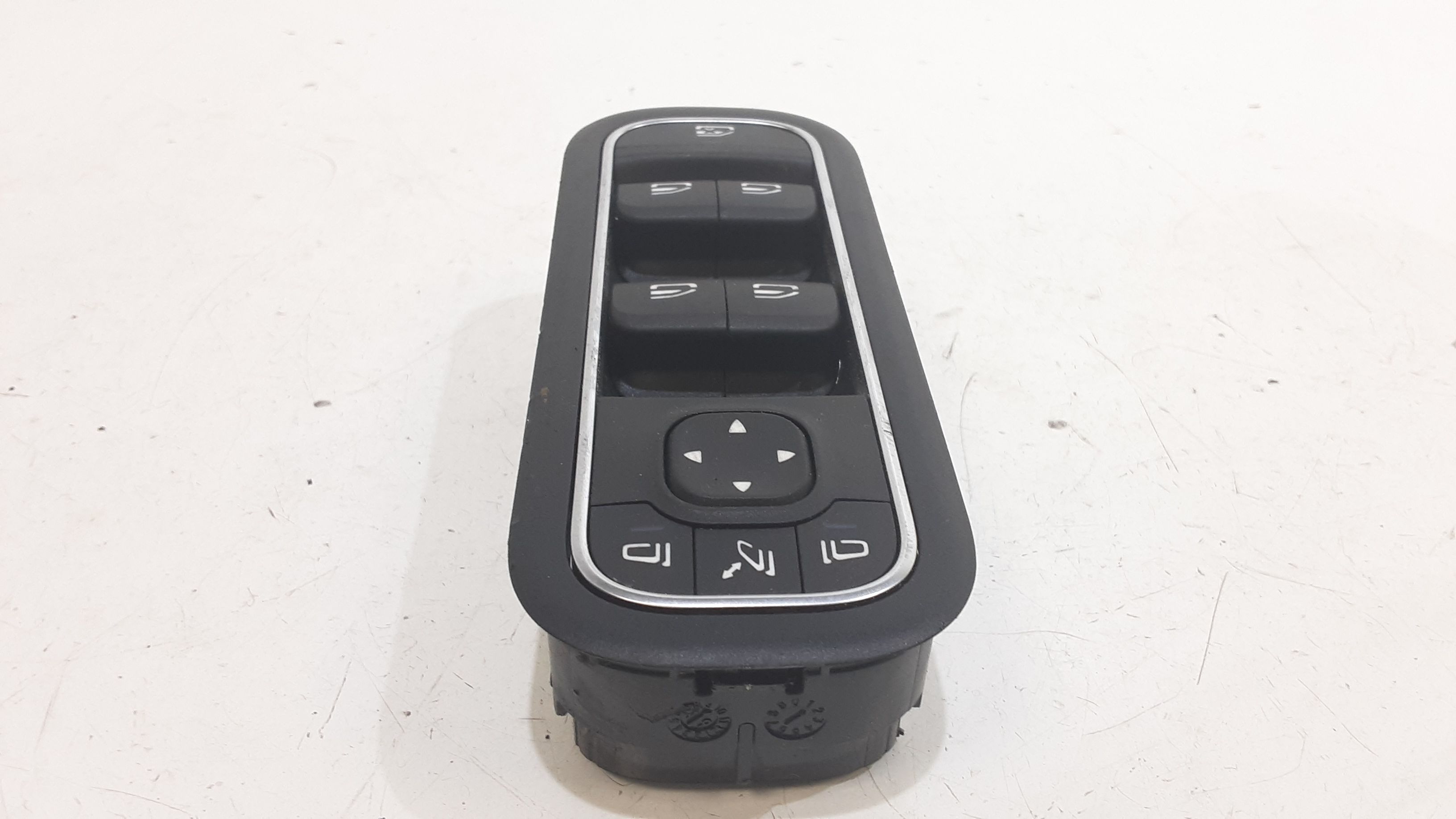 Pulsantiera anteriore sinistra Guida MERCEDES CLA Coup (C118) (19>)