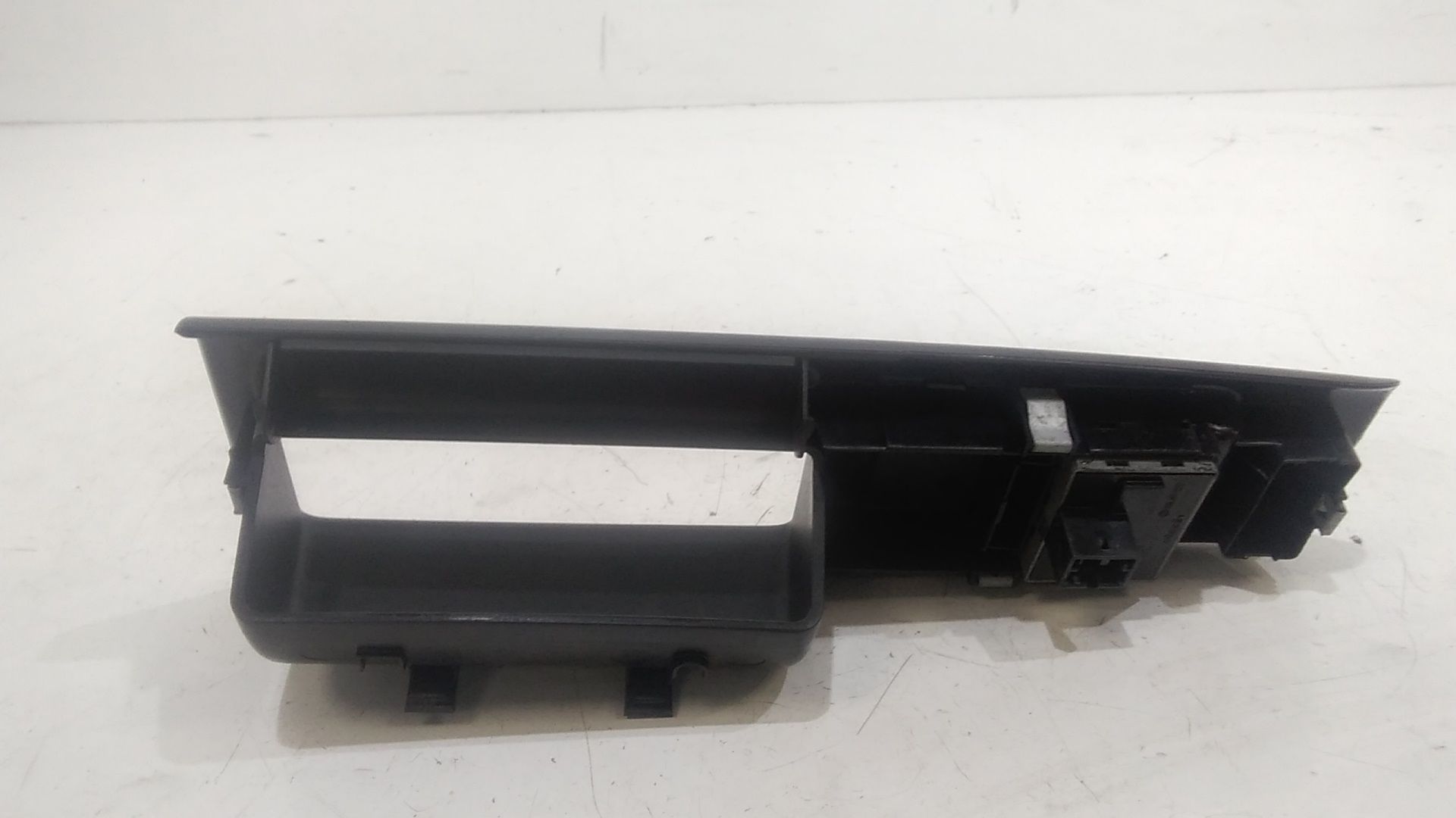 Pulsantiera anteriore sinistra Guida VOLKSWAGEN Polo 4 Serie