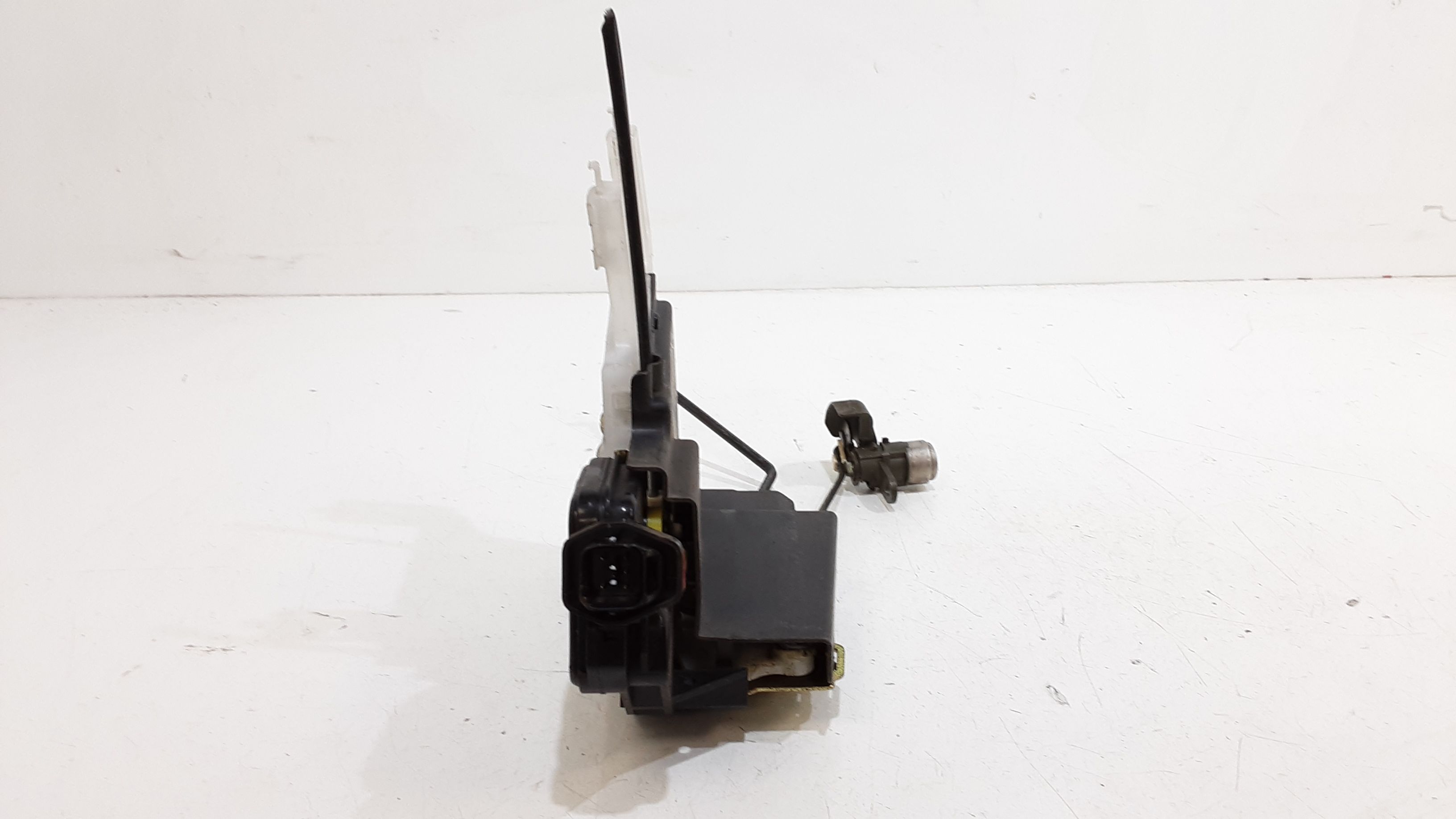 Serratura Anteriore Sinistra HYUNDAI Tucson  Serie (04>09)