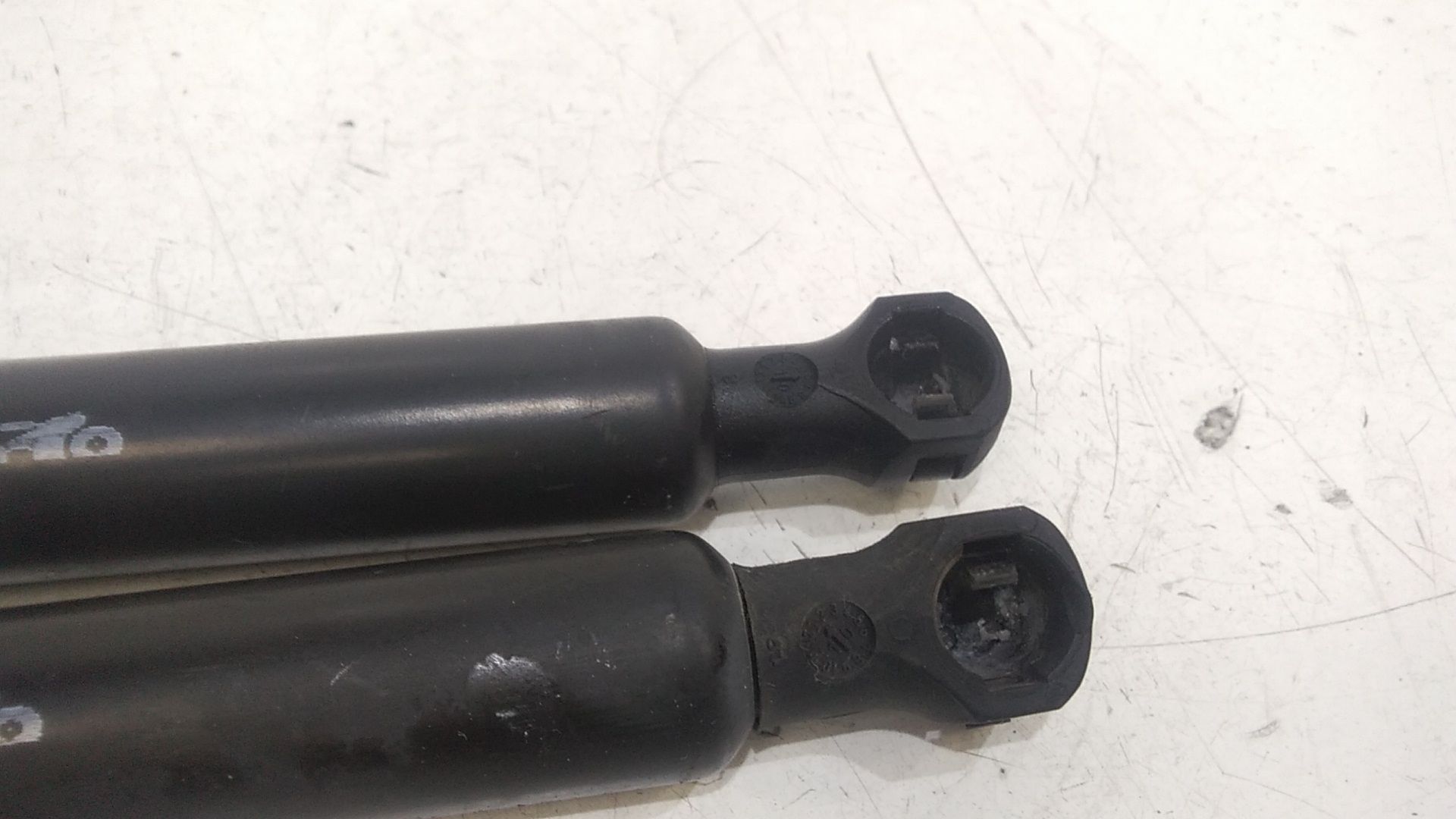 Pistoncini cofano Post. CITROEN C3 Serie