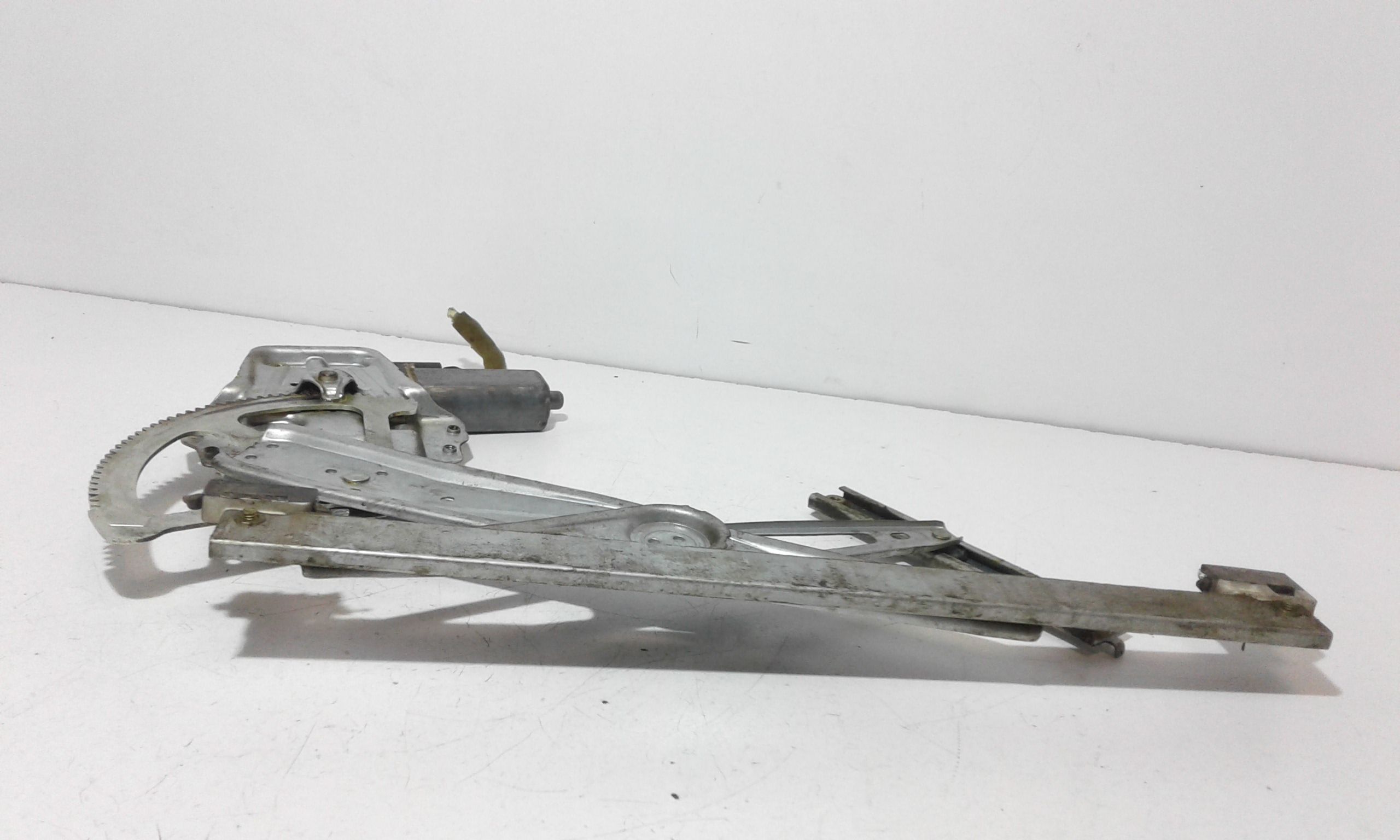 Cremagliera anteriore sinistra Guida TOYOTA Yaris 1 Serie