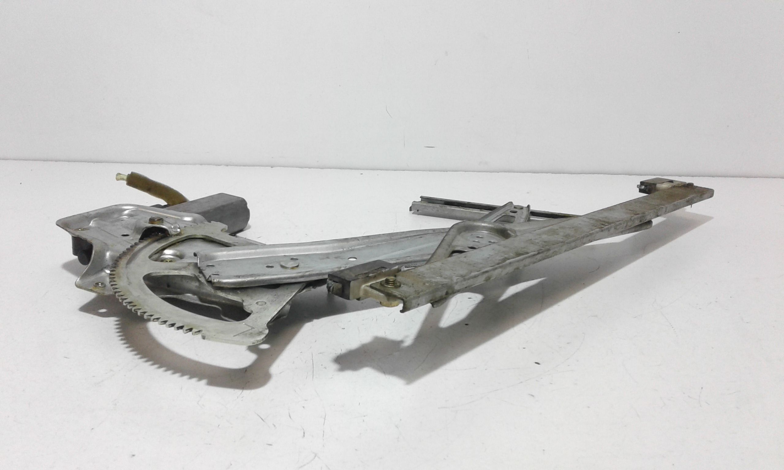 Cremagliera anteriore sinistra Guida TOYOTA Yaris 1 Serie