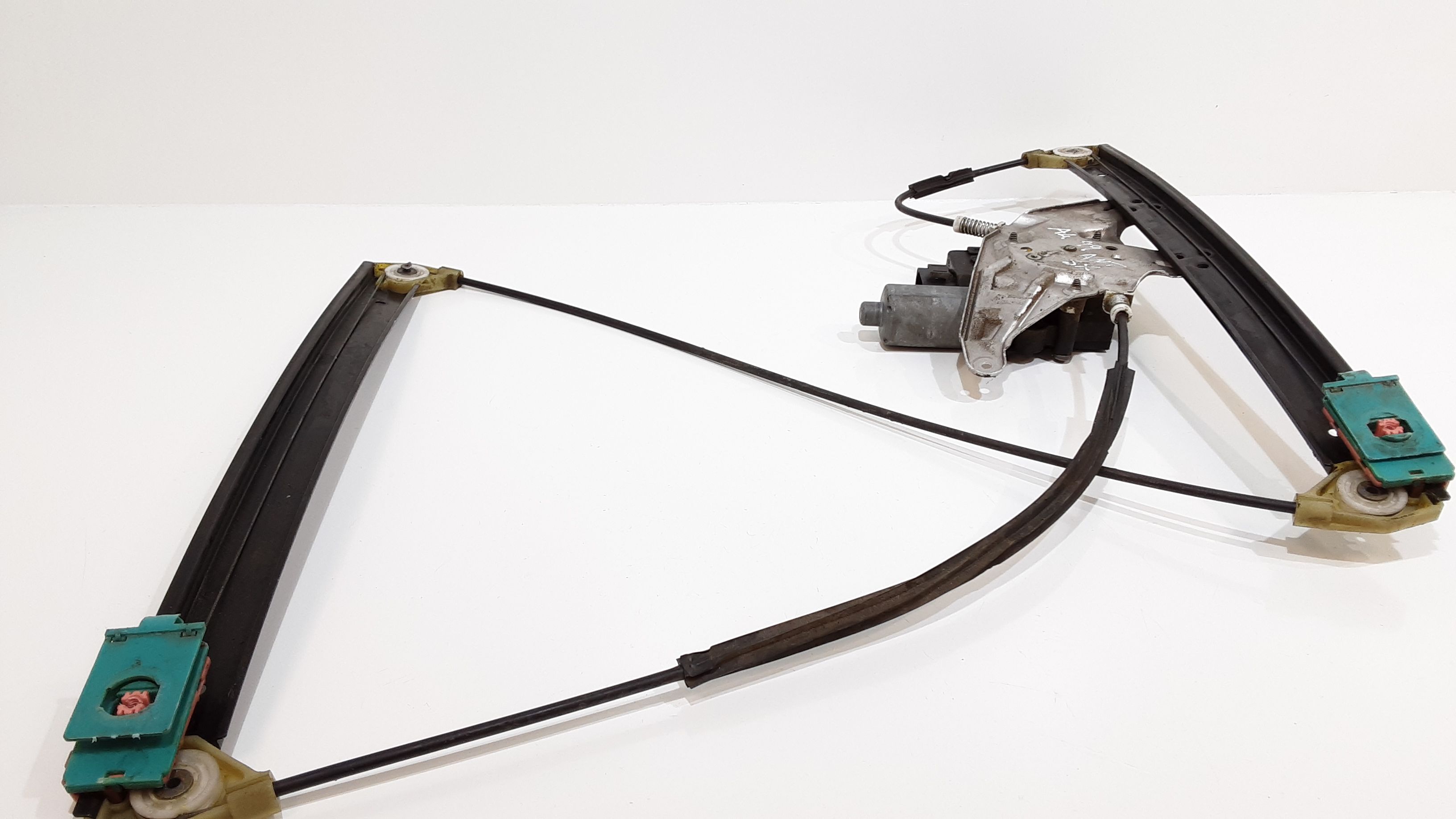 Cremagliera anteriore sinistra Guida AUDI A4 Avant (B5) 1 serie