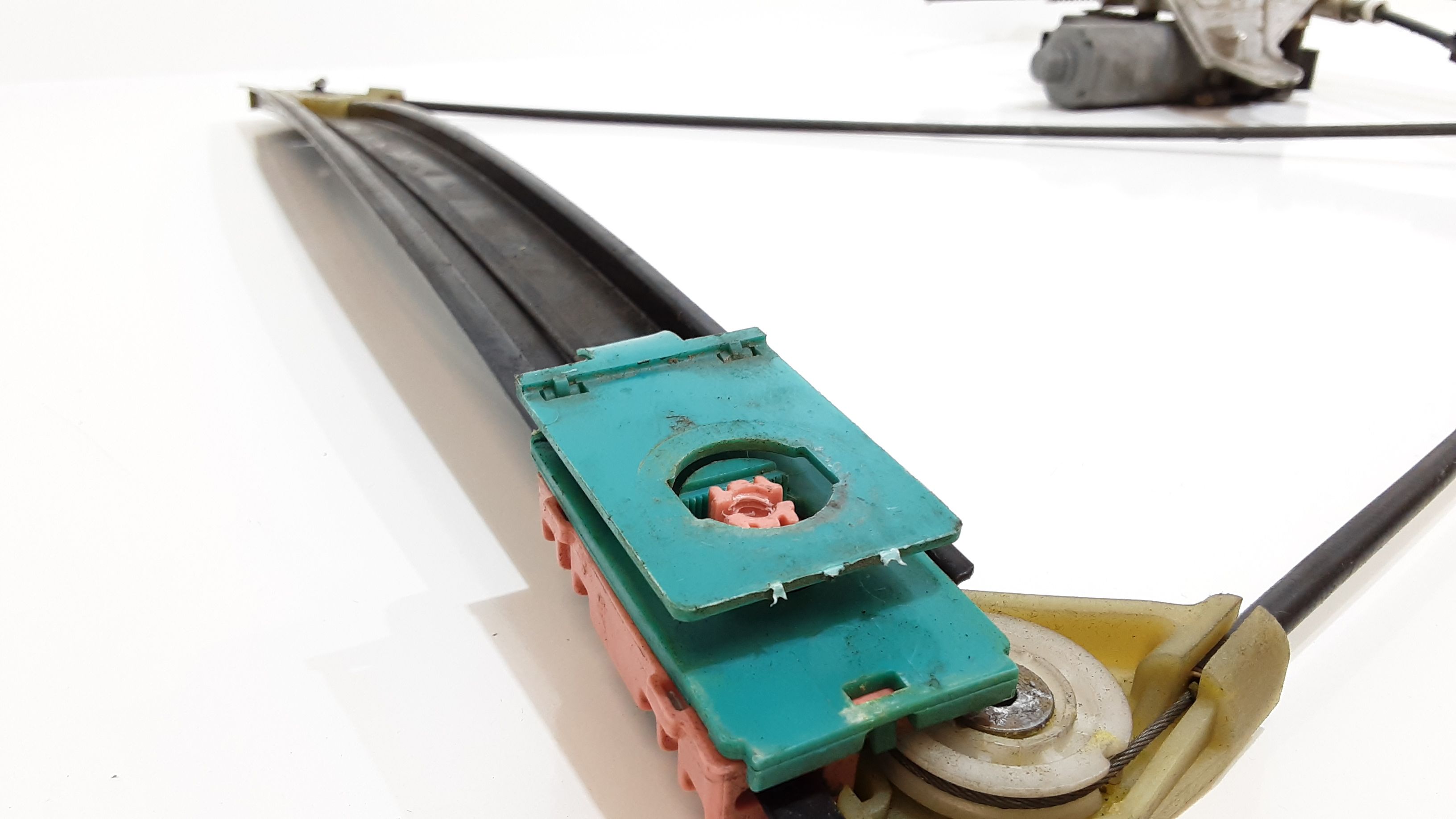 Cremagliera anteriore sinistra Guida AUDI A4 Avant (B5) 1 serie