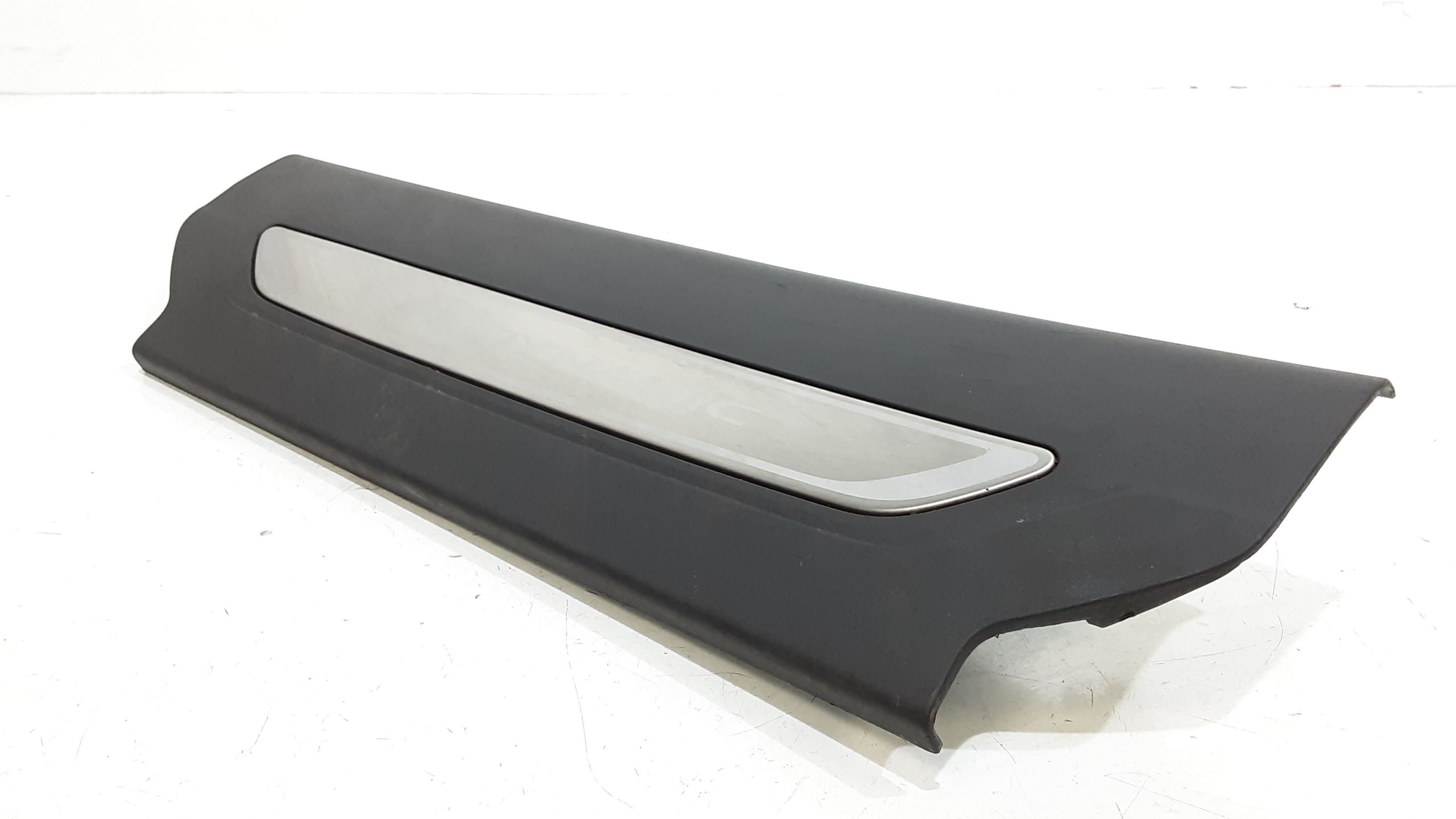 Batticalcagno anteriore sinistro LAND ROVER Range Rover Velar (17>)