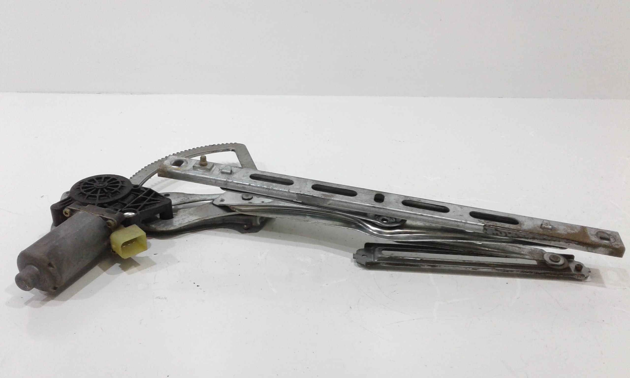 Cremagliera anteriore sinistra Guida MERCEDES CLK Coup W208