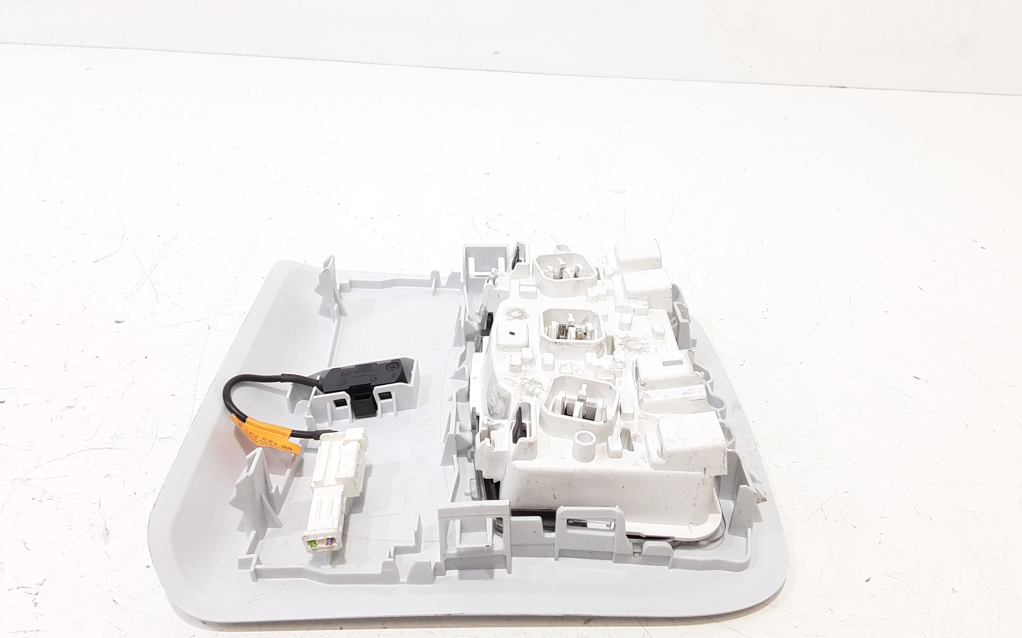 Plafoniera PEUGEOT 208 Serie (12>19)