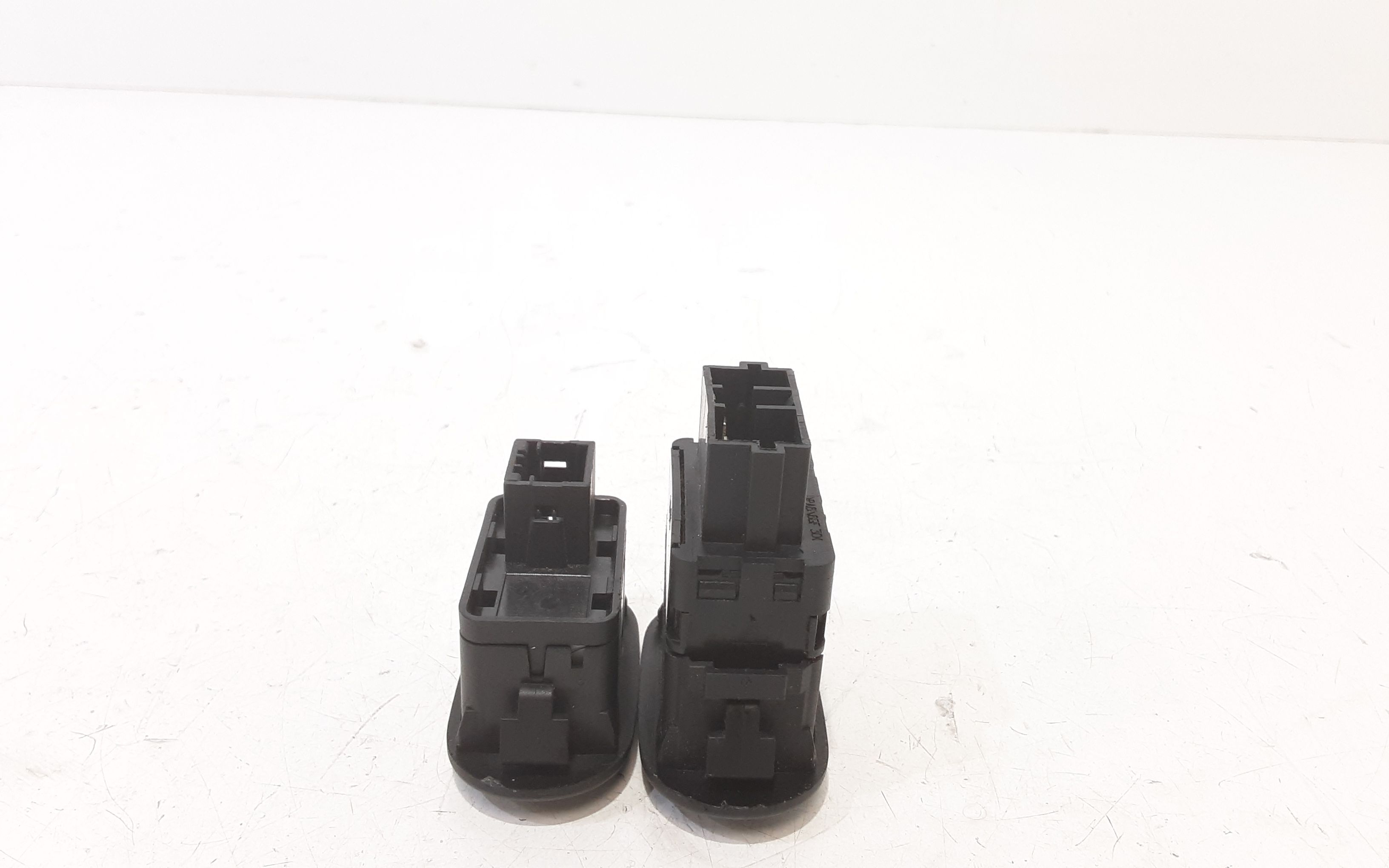 Pulsantiera alzavetri centrale CITROEN C3 2 Serie