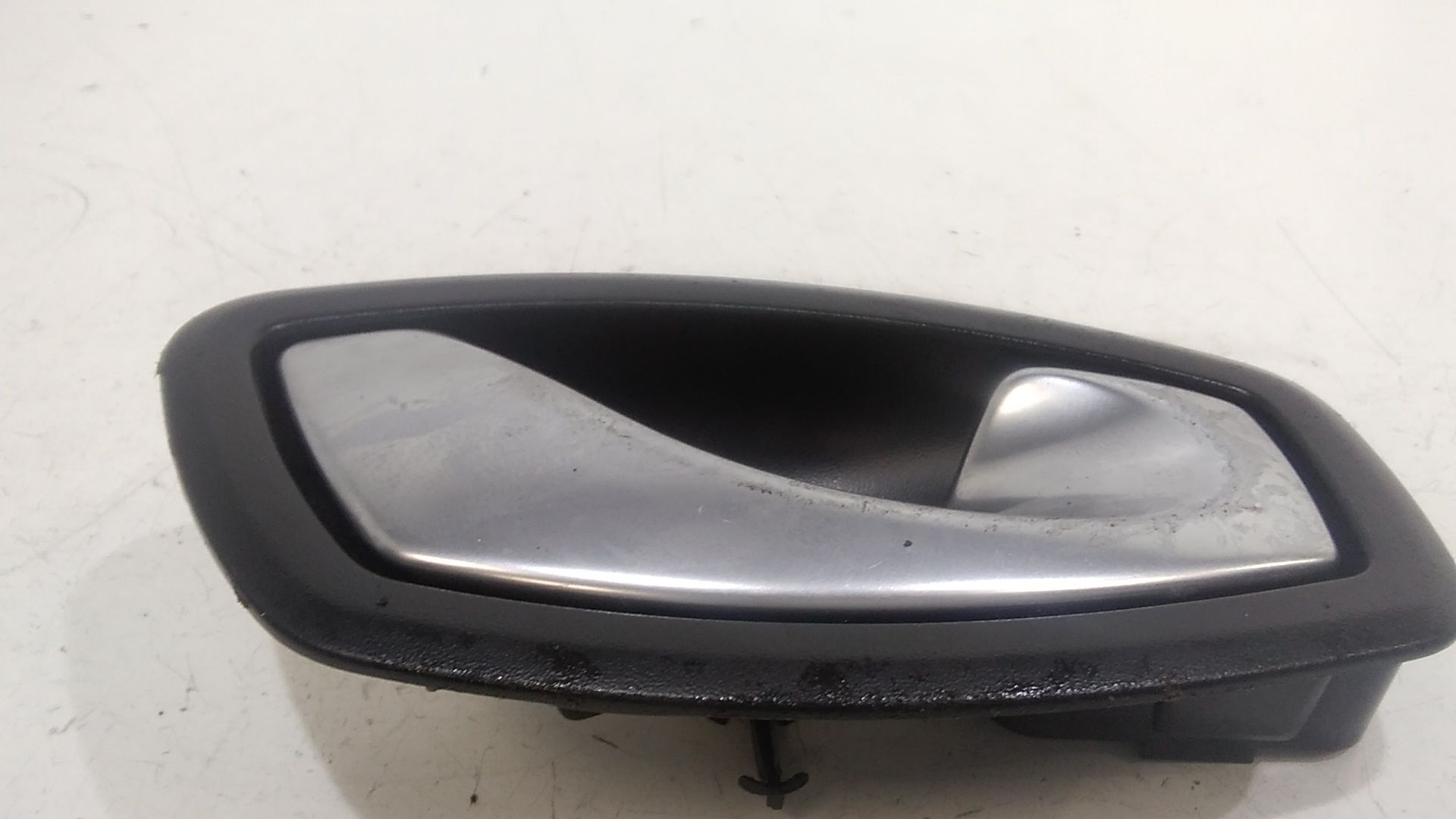 Maniglia interna Posteriore Destra RENAULT Clio Serie IV (12>19)