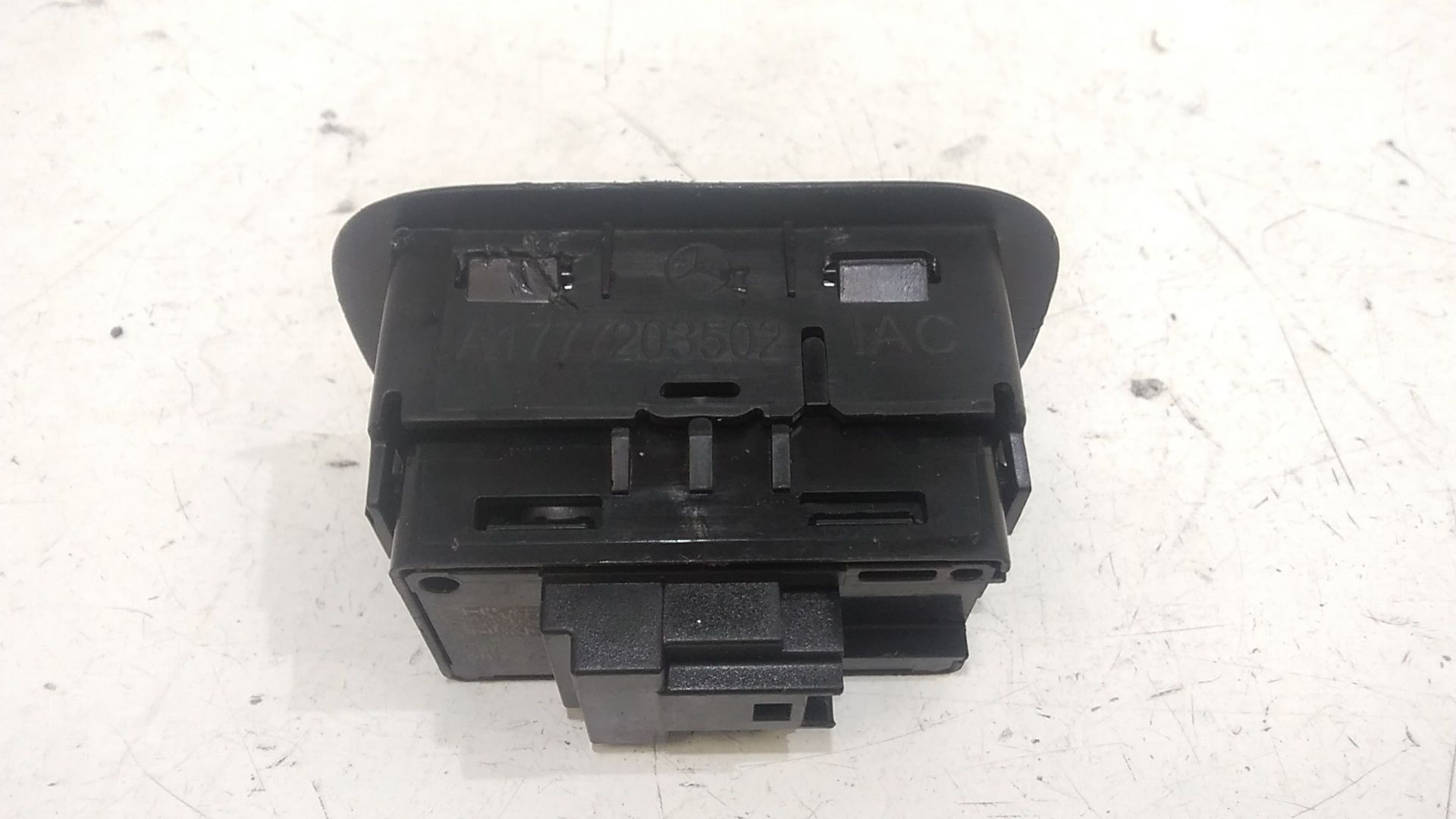 Pulsantiera Posteriore Destra MERCEDES CLA Coup (C118) (19>)