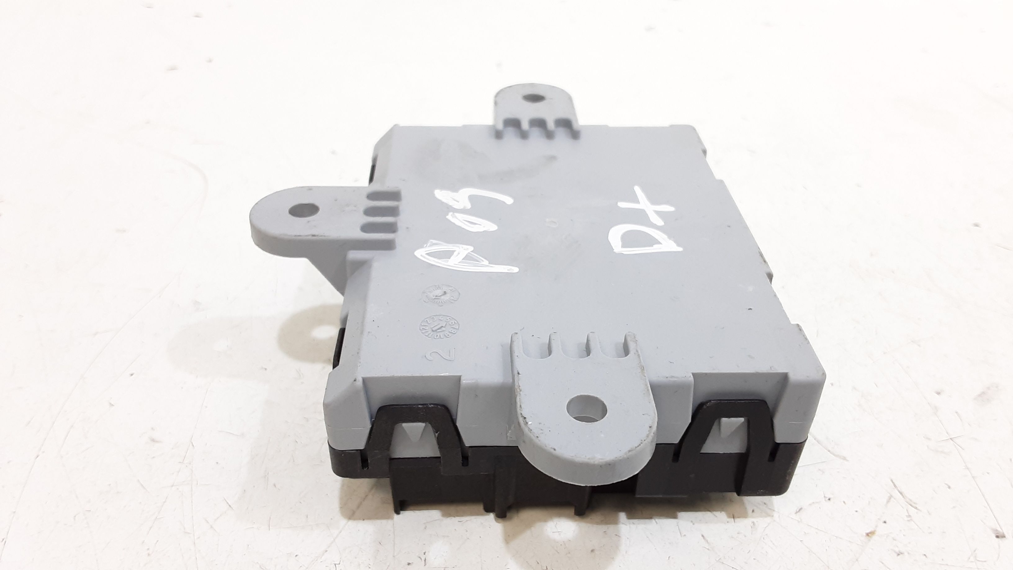 Centralina porta posteriore dx LAND ROVER Range Rover Velar (17>)