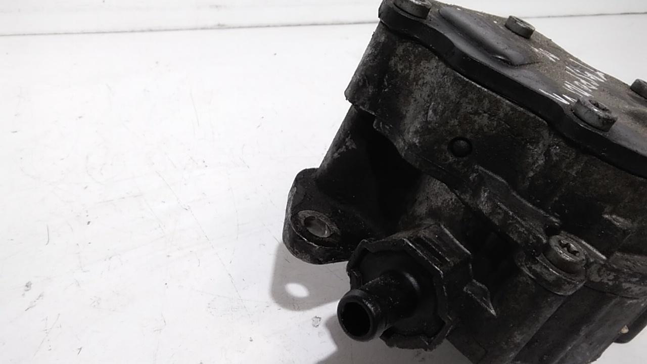 Pompa a vuoto VOLKSWAGEN Transporter T5 Serie  (03>09)