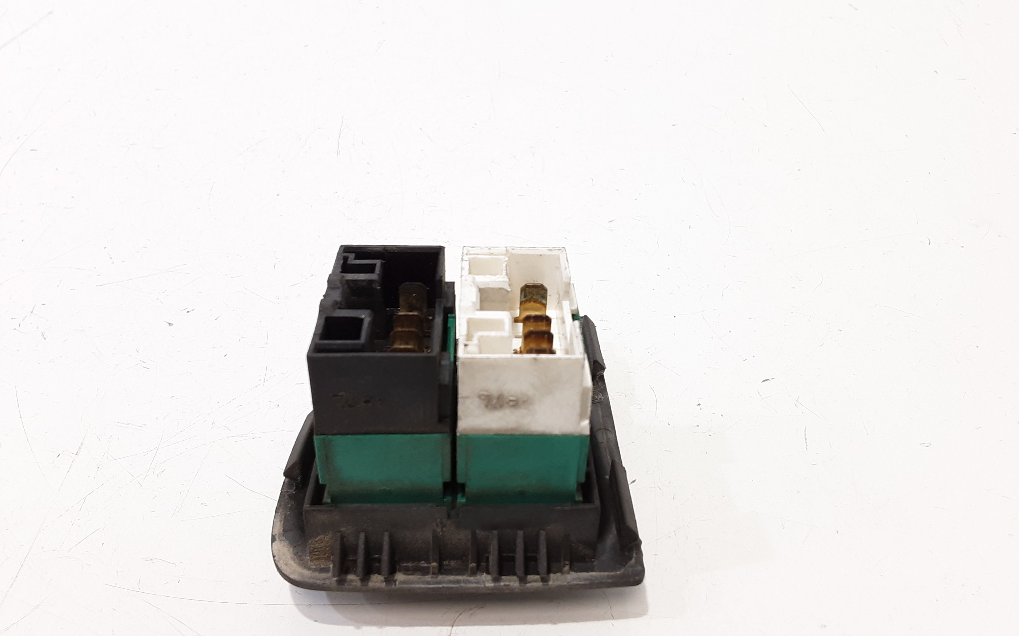 Pulsantiera anteriore sinistra Guida FIAT Dobl Cargo (05>09)