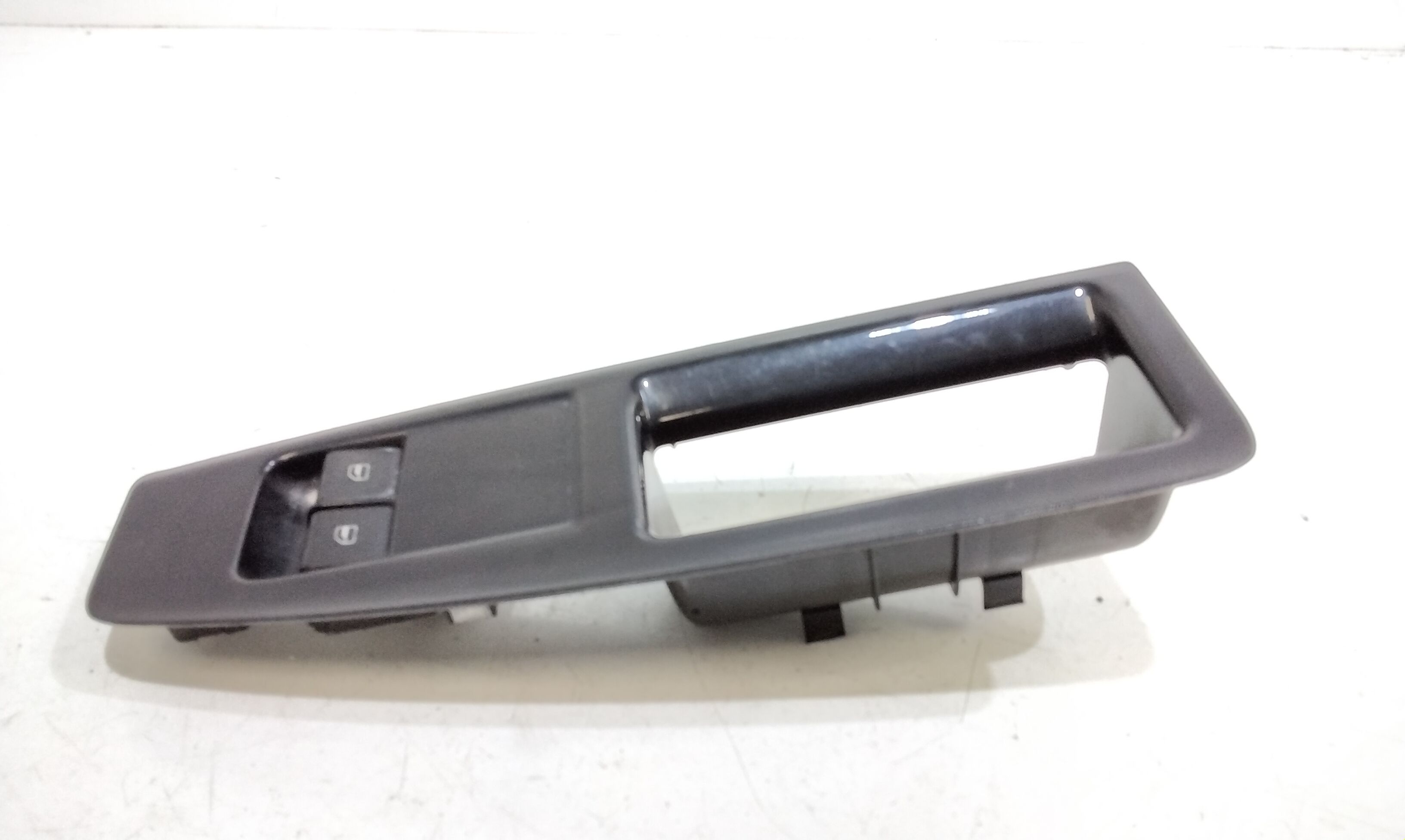 Pulsantiera anteriore sinistra Guida VOLKSWAGEN Polo 4 Serie