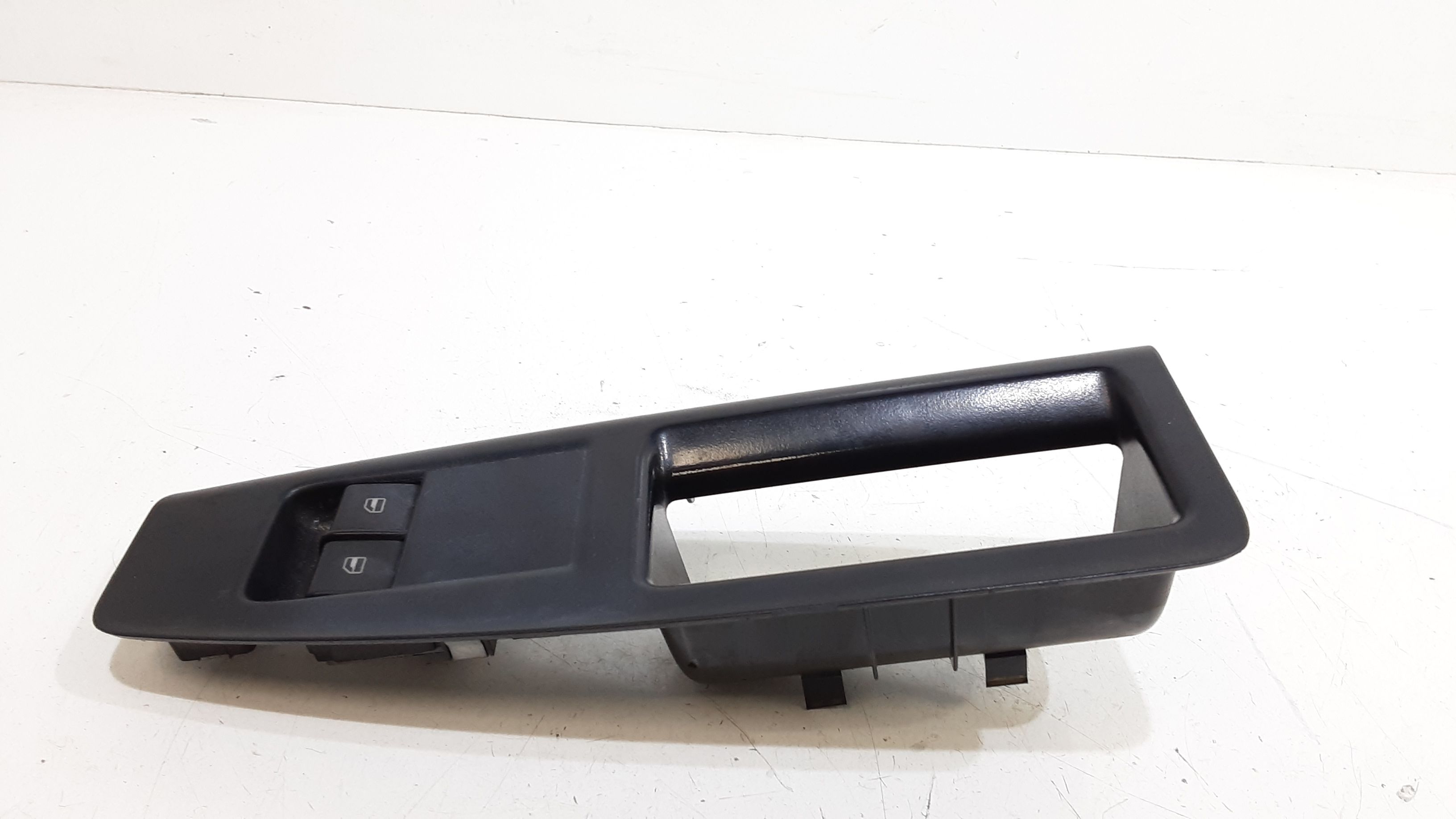 Pulsantiera anteriore sinistra Guida VOLKSWAGEN Polo 4 Serie