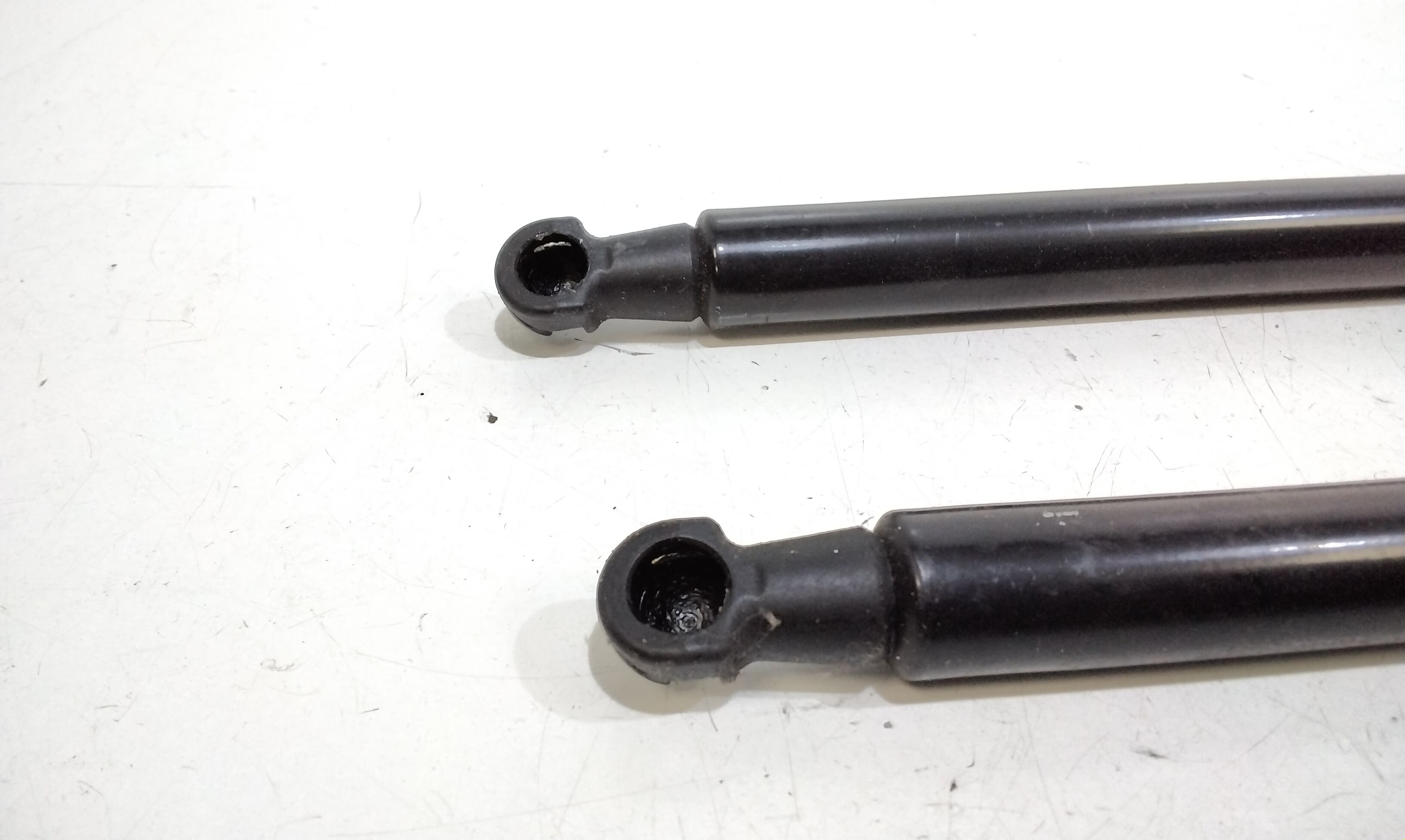 Pistoncini cofano Post. TOYOTA C-HR Ibrida (16>)