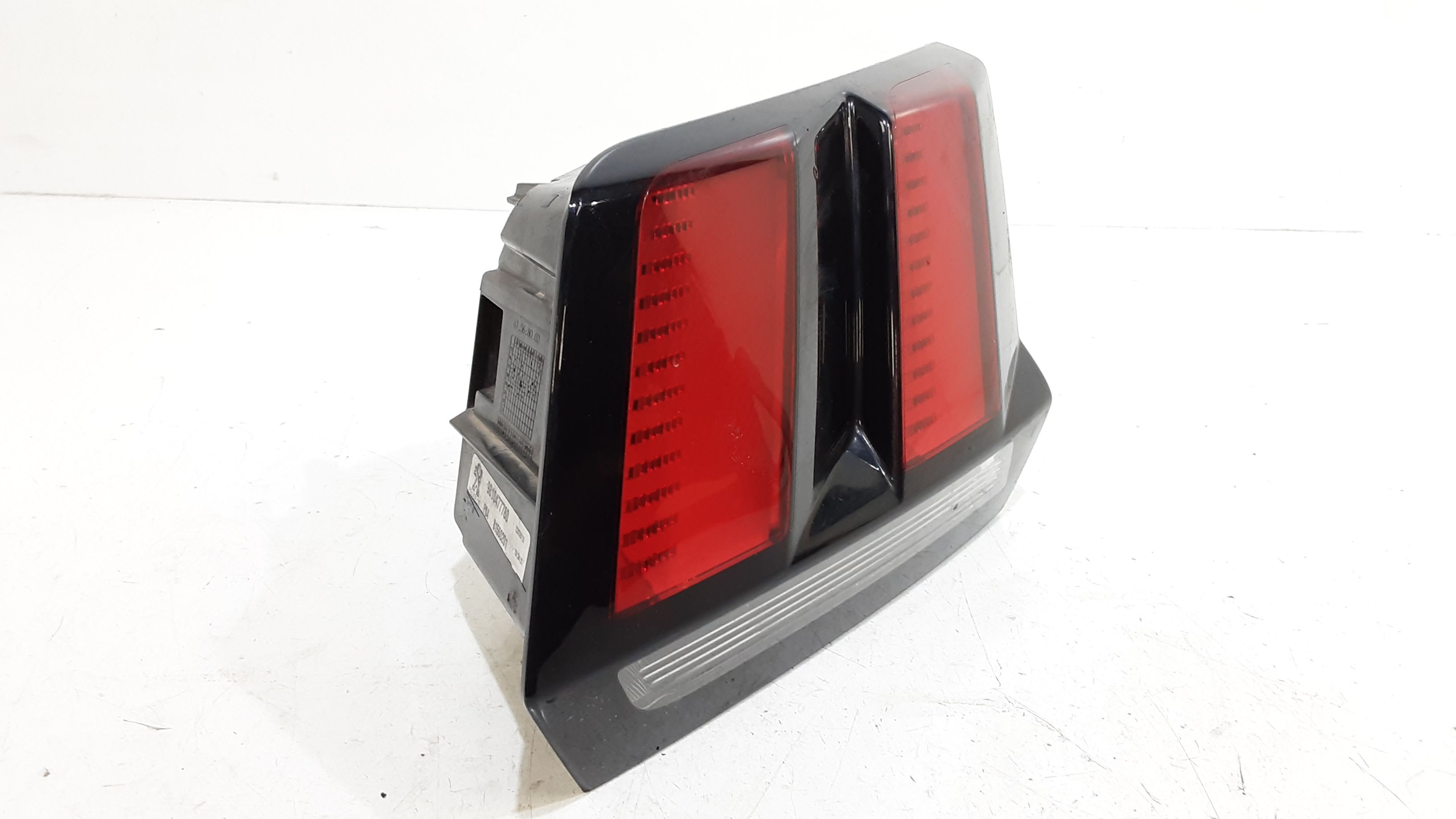 Stop Posteriore Destro Integrato nel Portello PEUGEOT 3008 GT Line (17>)