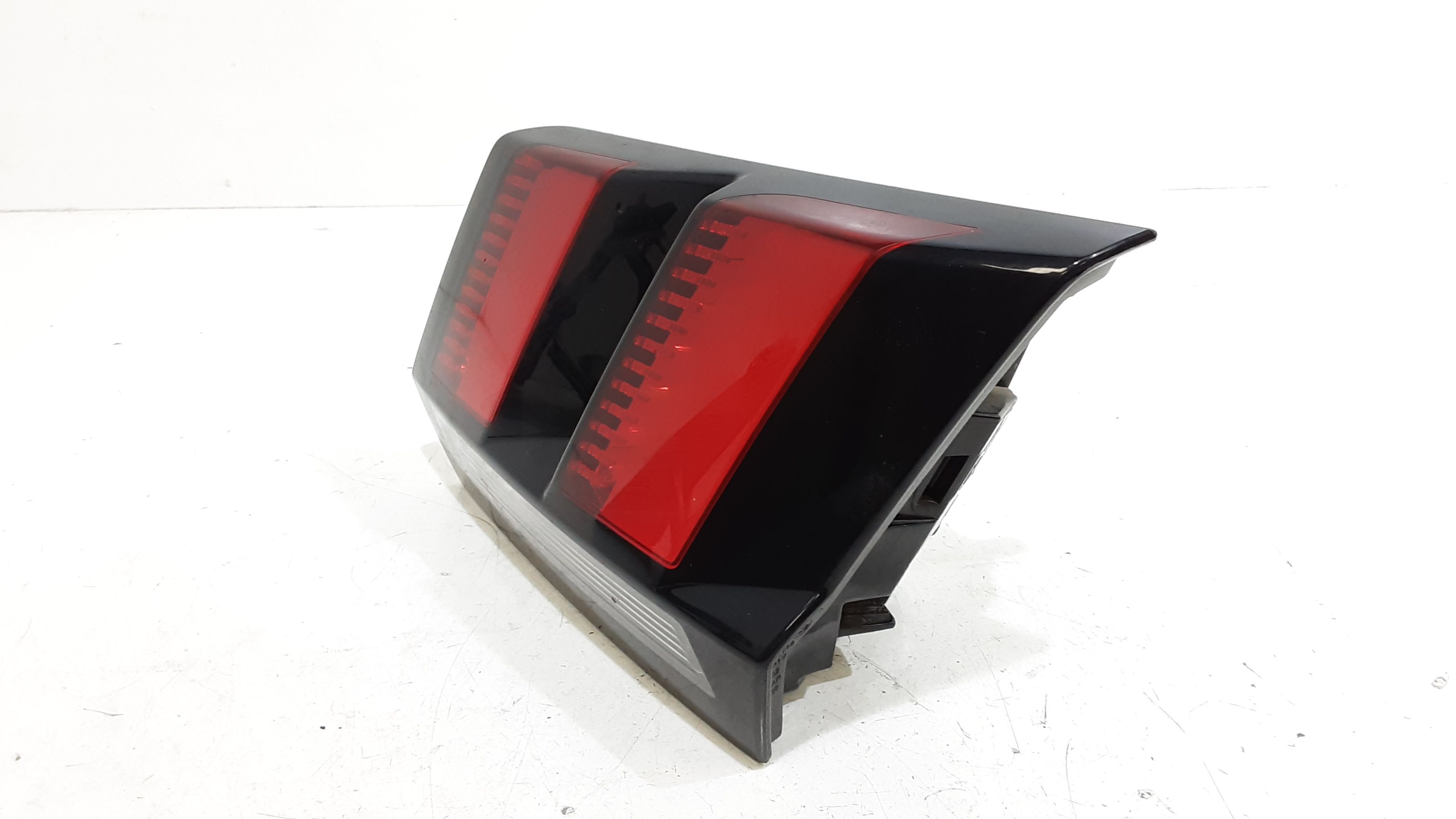 Stop Posteriore Destro Integrato nel Portello PEUGEOT 3008 GT Line (17>)