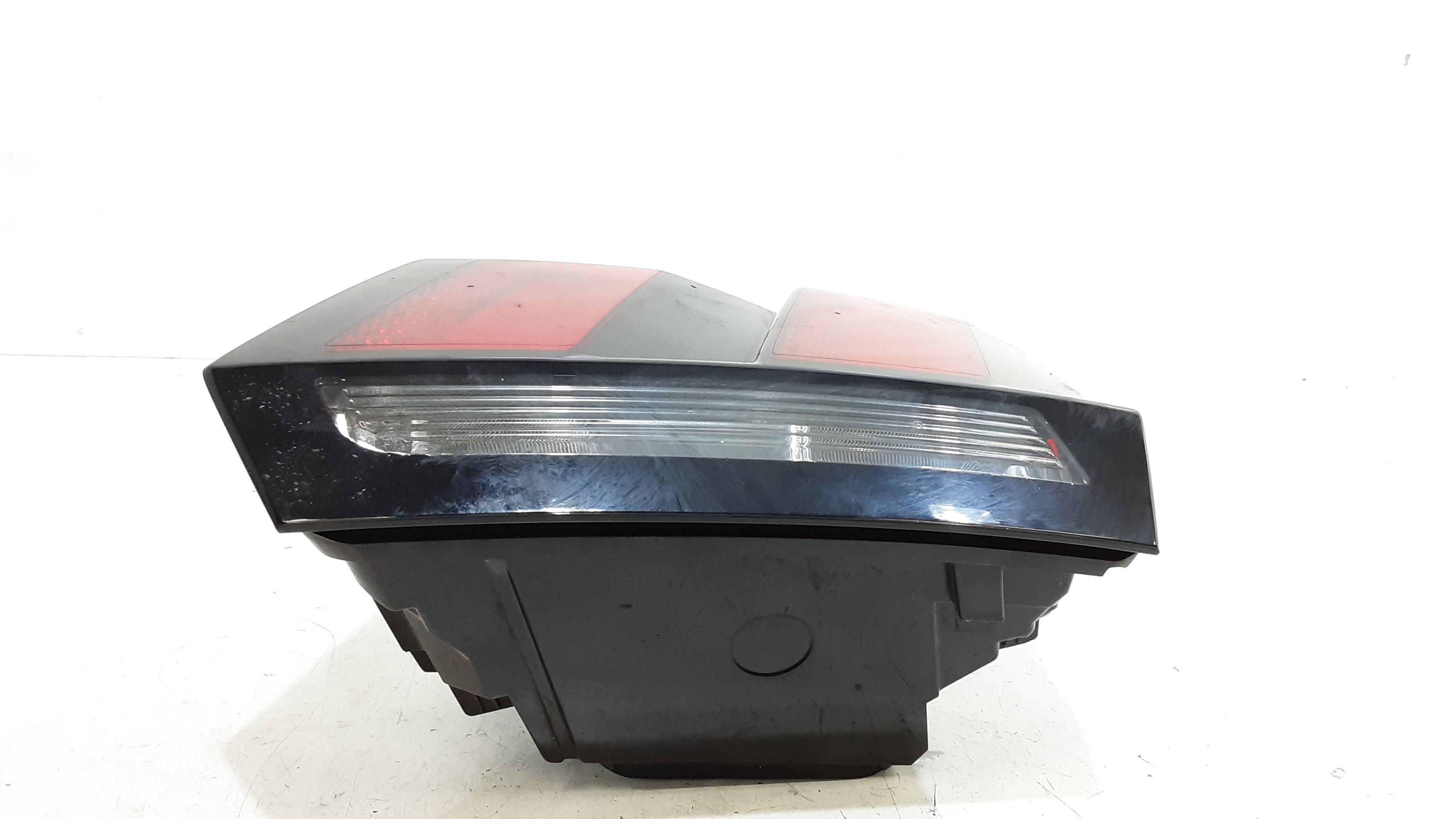 Stop Posteriore Destro Integrato nel Portello PEUGEOT 3008 GT Line (17>)