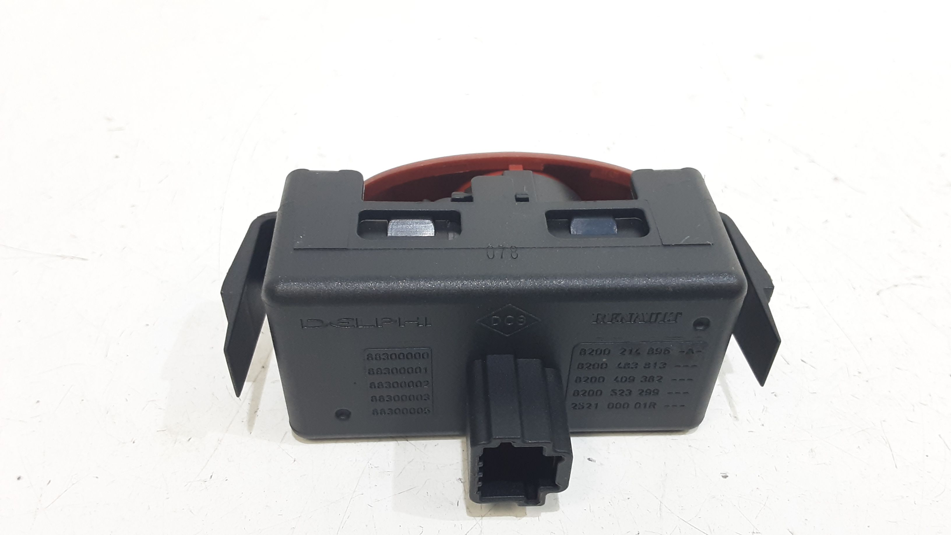 Pulsante luci di emergenza RENAULT Twingo II serie  (07>14)