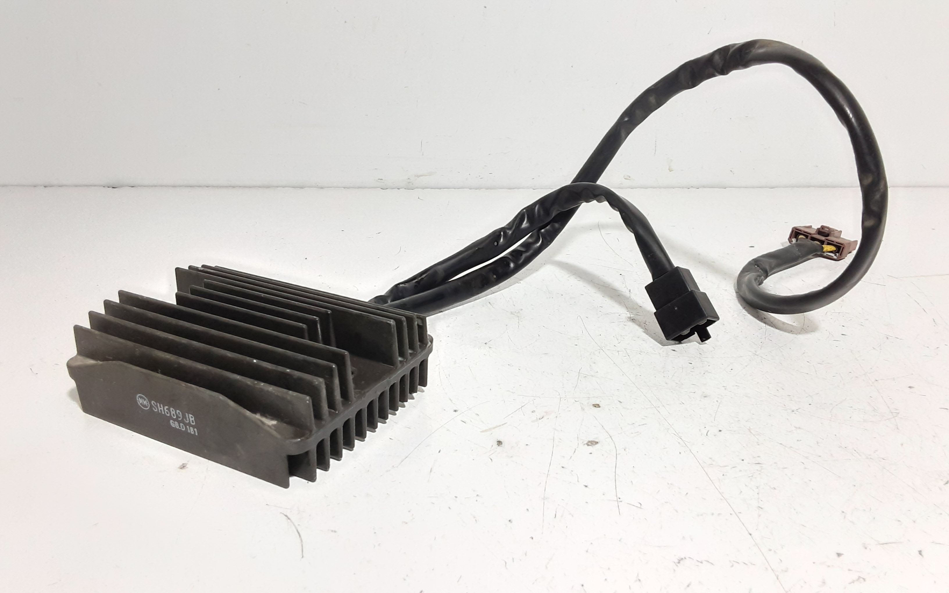 Regolatore tensione PIAGGIO Vespa 300cc GTS Sport (08>16)