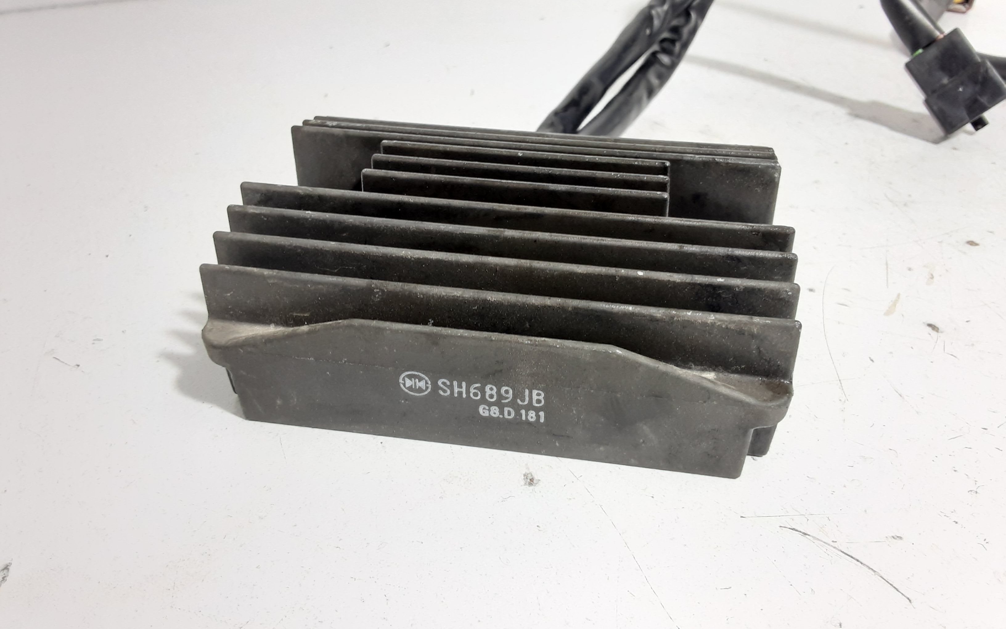 Regolatore tensione PIAGGIO Vespa 300cc GTS Sport (08>16)