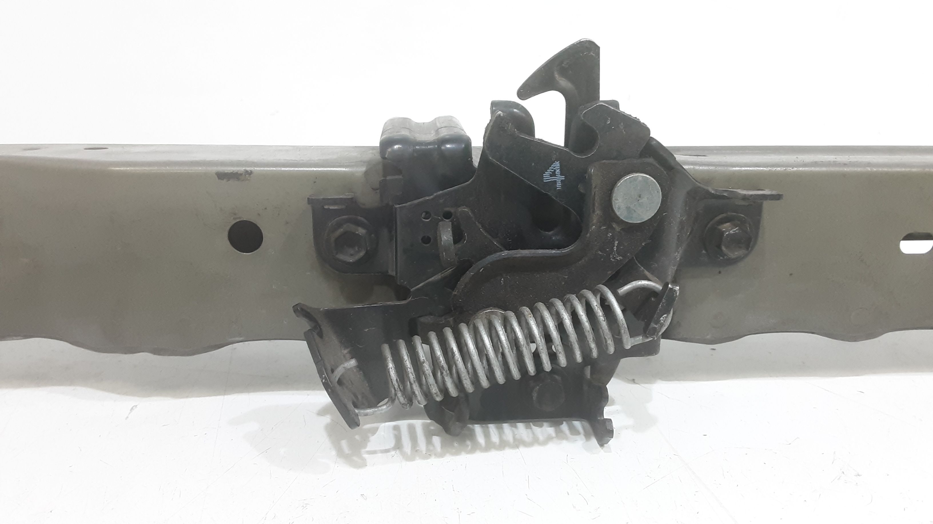 Traversa batticofano TOYOTA Rav4 Serie (18>)