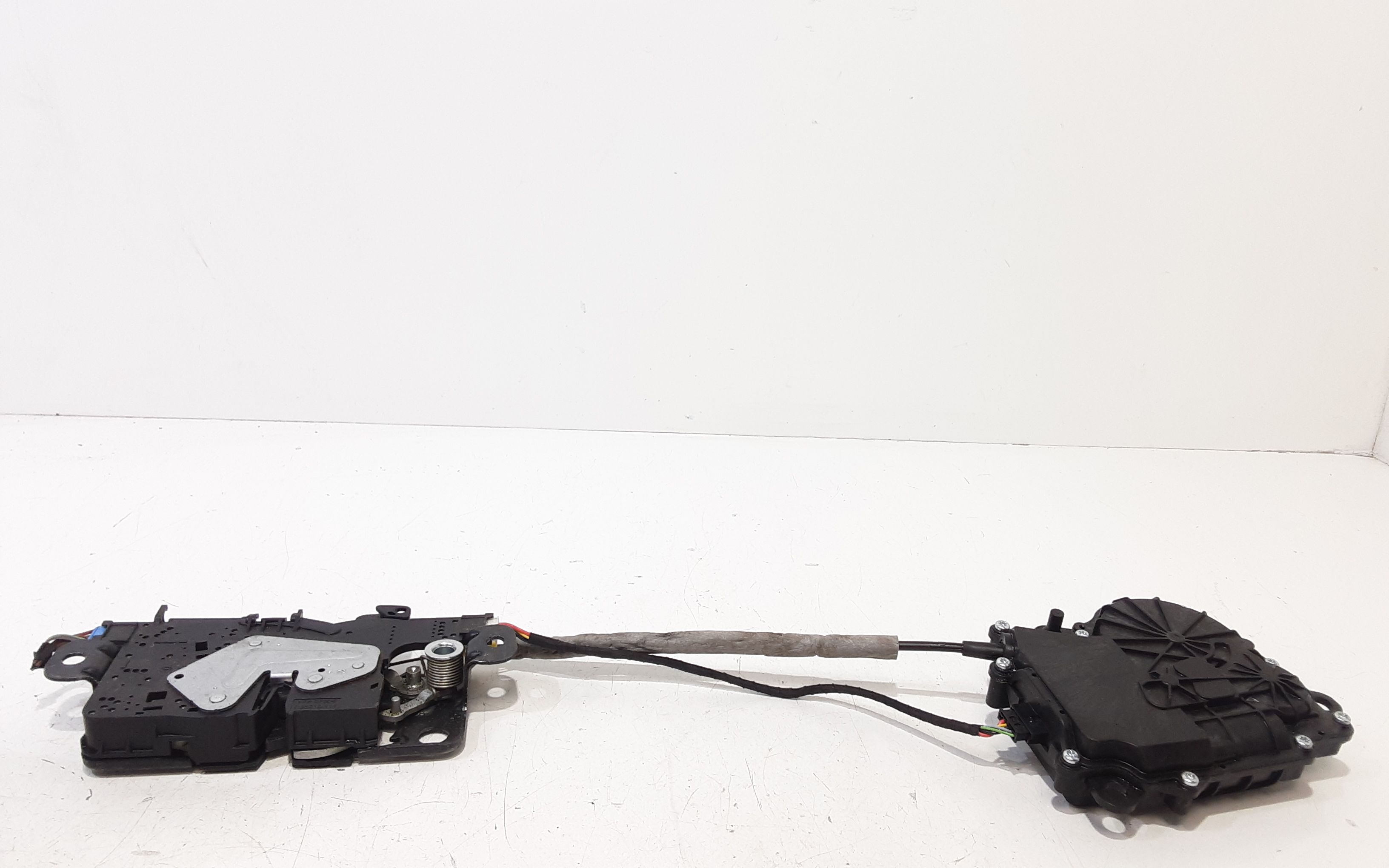 Attuatore serratura cofano posteriore BMW Serie 5 Touring F10