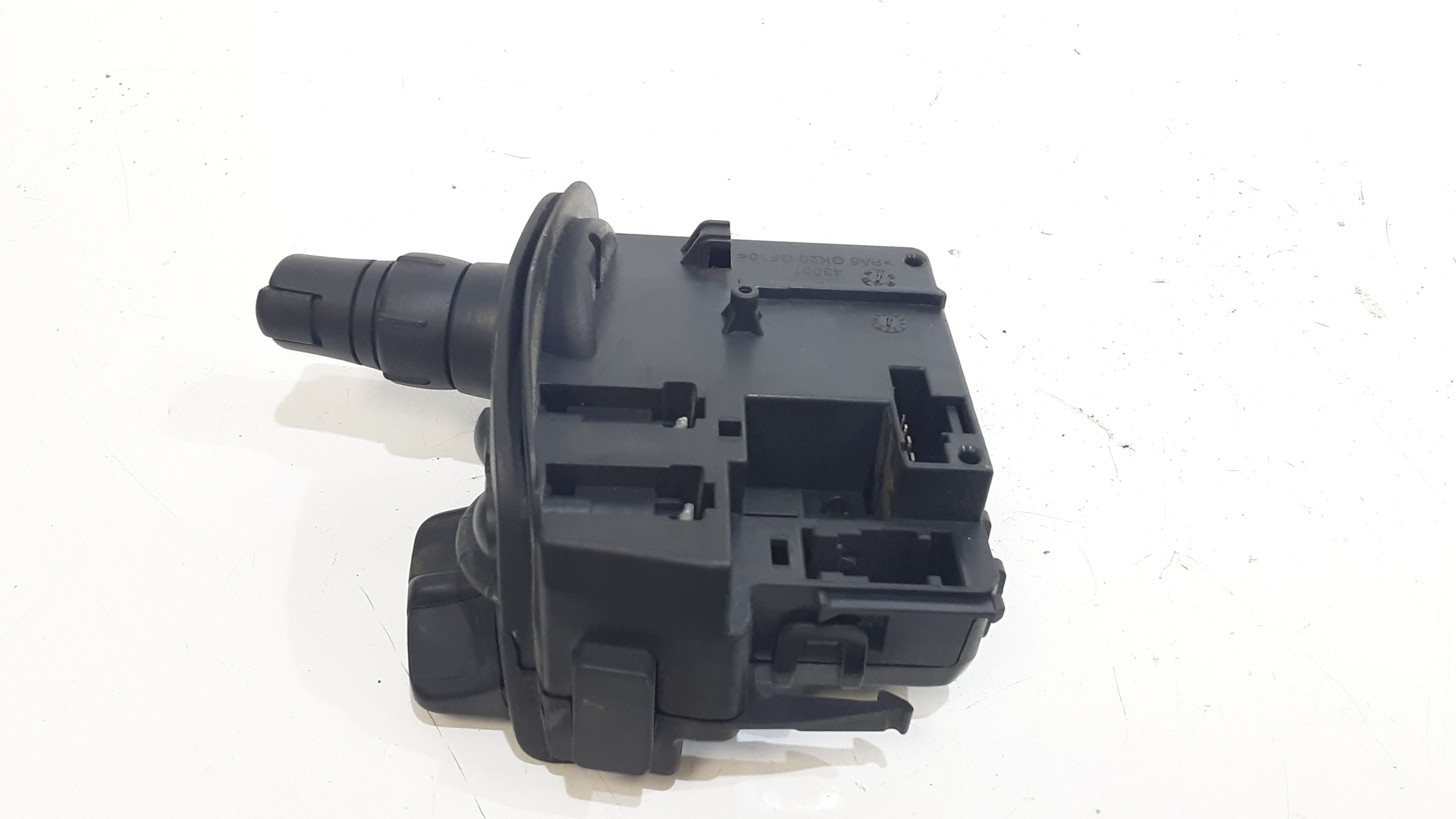 Devioluci destro RENAULT Clio Serie (04>08)