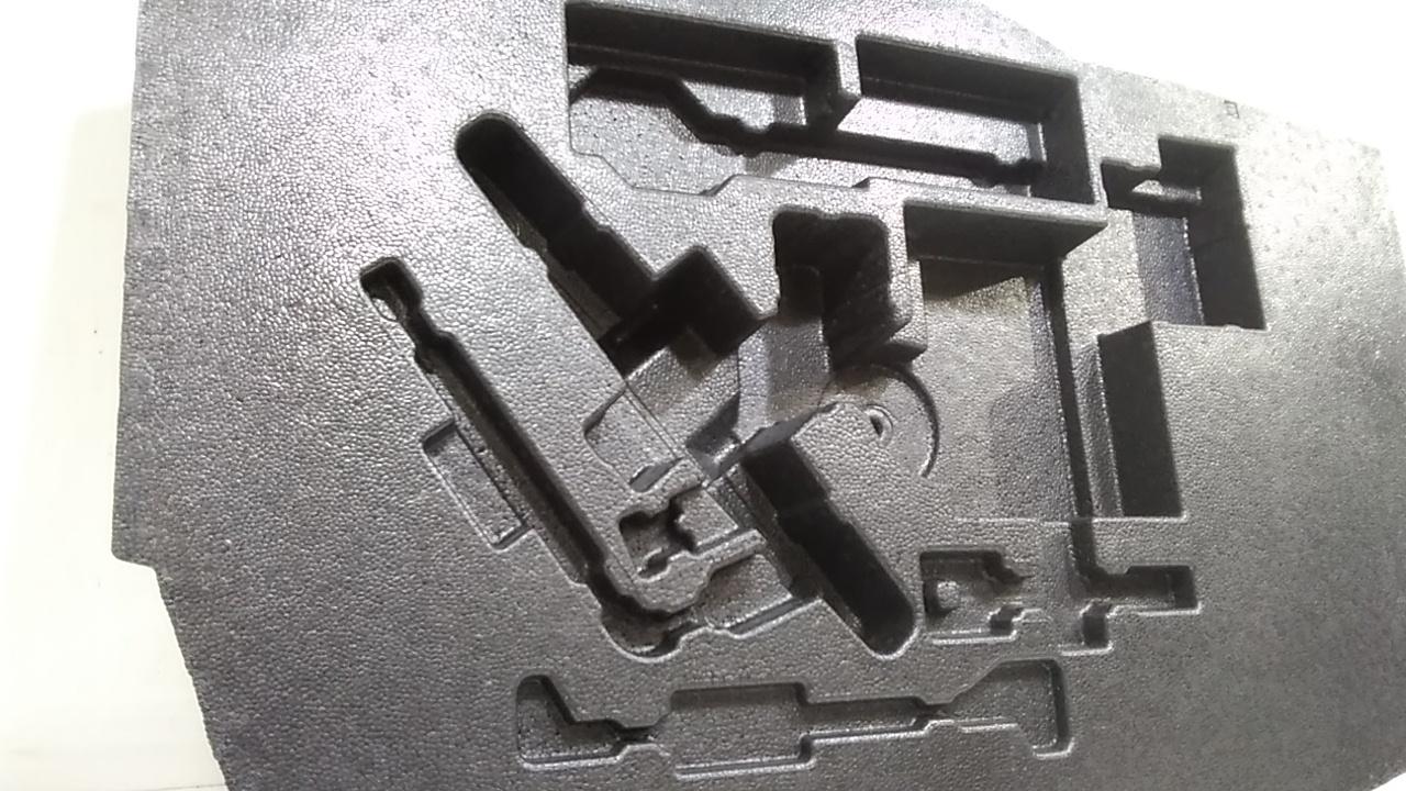 Vano alloggiamento kit gonfiaggio ruote TOYOTA C-HR Ibrida (16>)