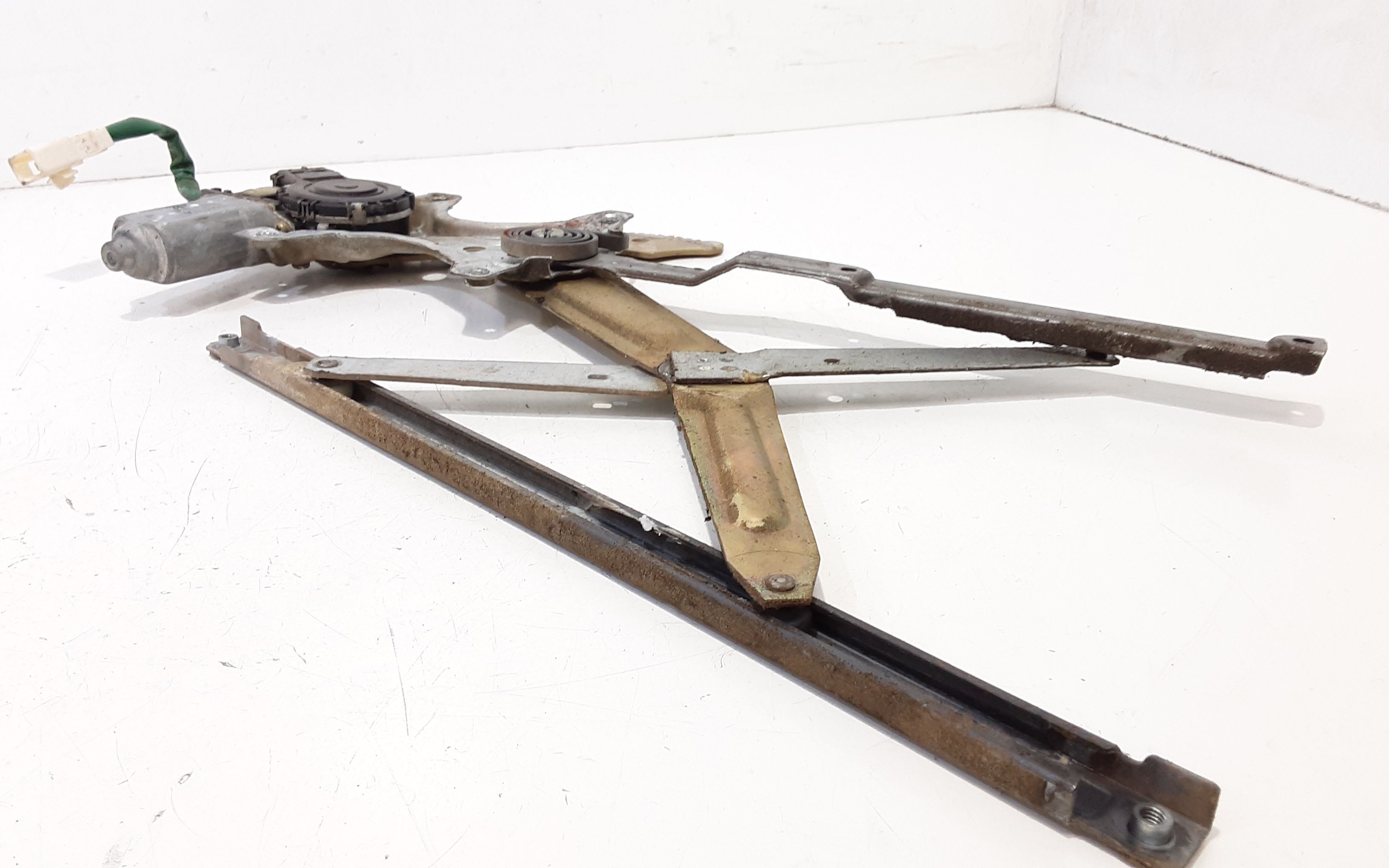 Cremagliera anteriore sinistra Guida TOYOTA Corolla Berlina 1 Serie