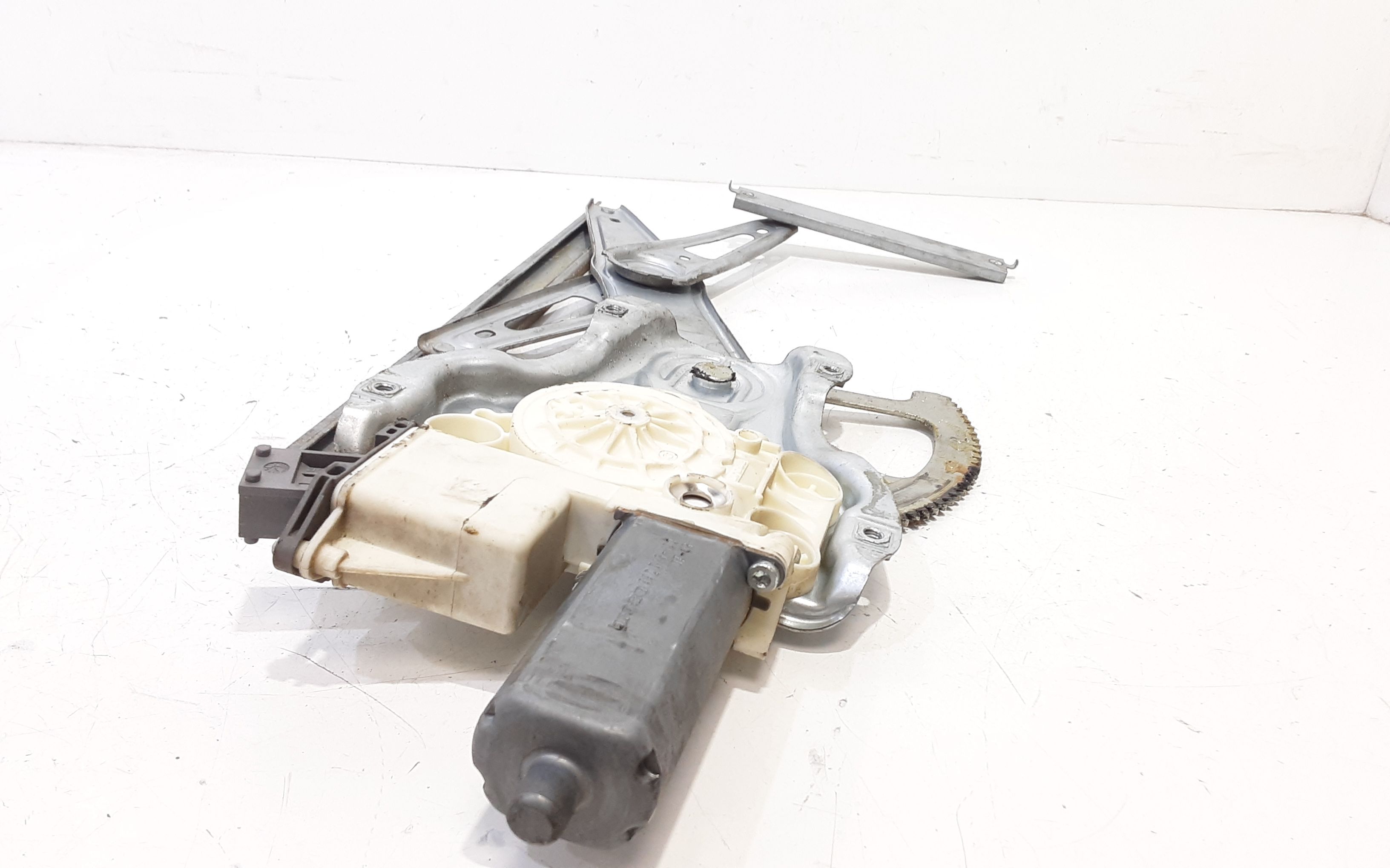 Cremagliera anteriore sinistra Guida TOYOTA Avensis Berlina 2 Serie