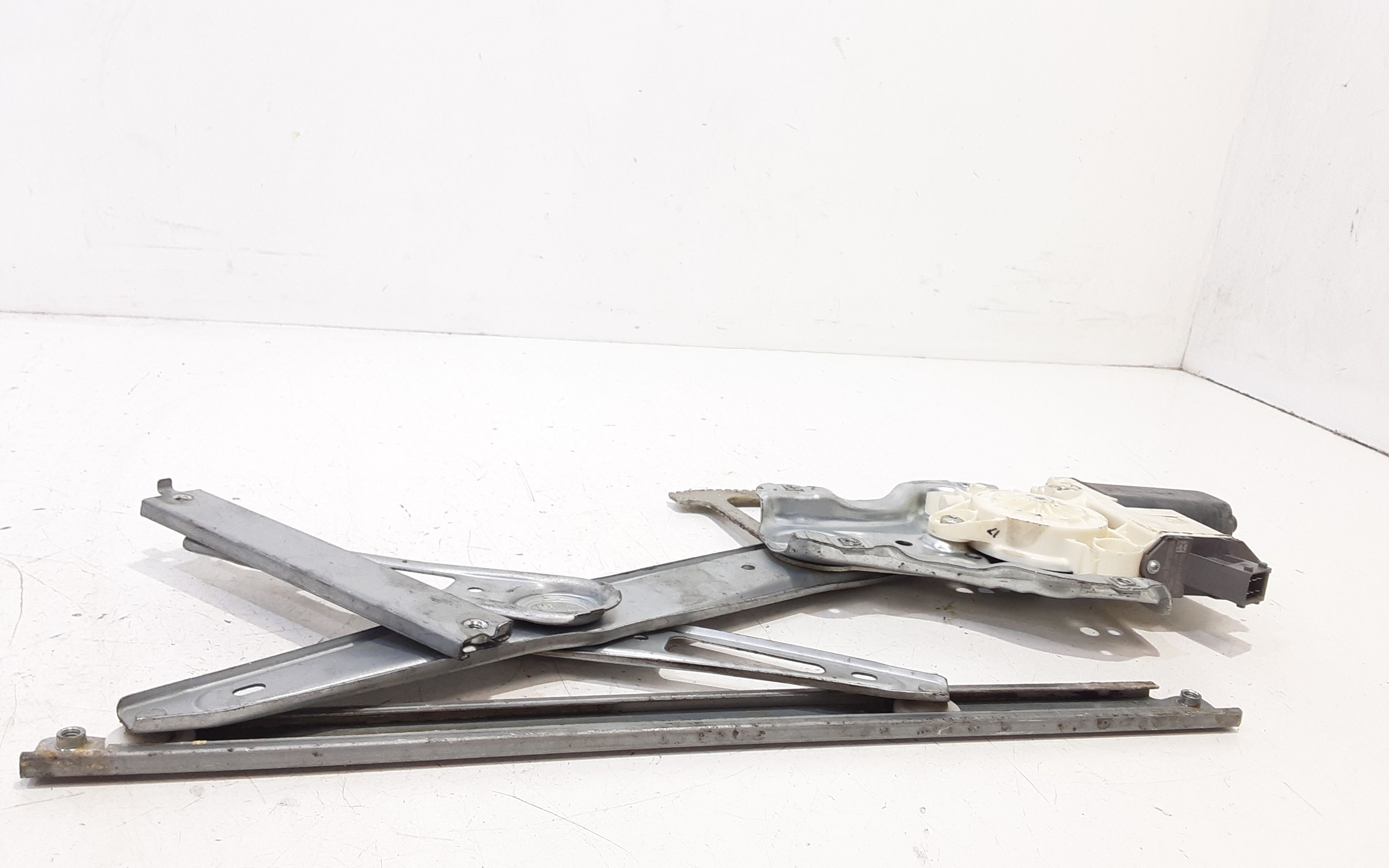 Cremagliera anteriore sinistra Guida TOYOTA Avensis Berlina 2 Serie