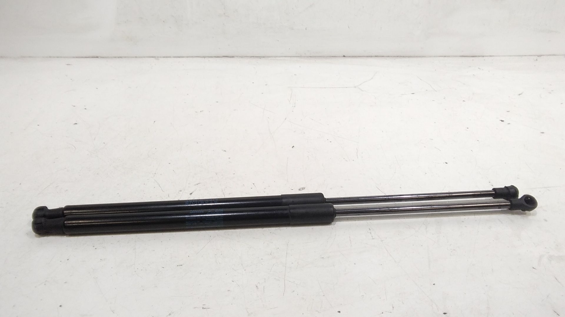 Pistoncini cofano Post. SMART Forfour 453