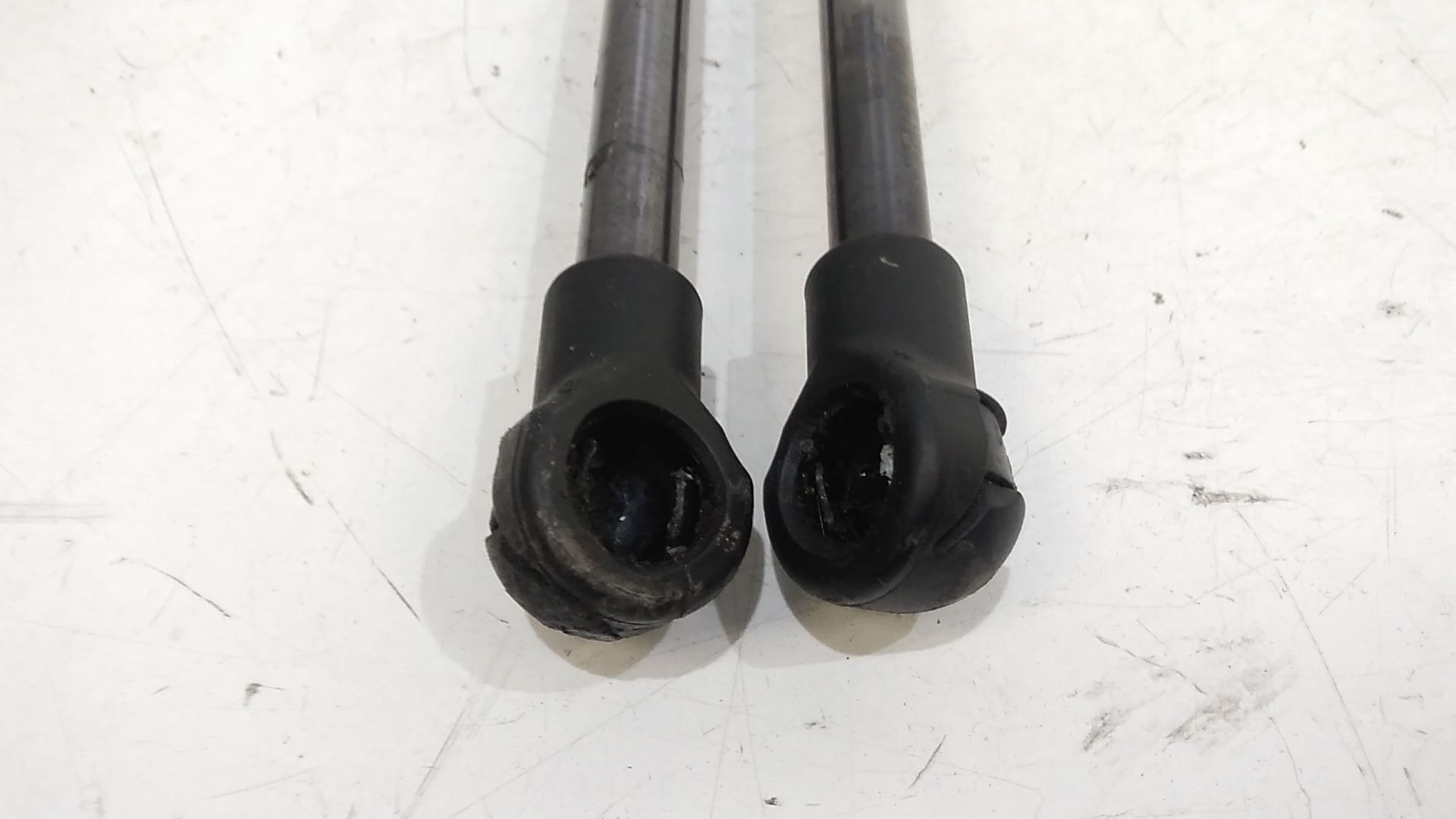 Pistoncini cofano Post. SMART Forfour 453