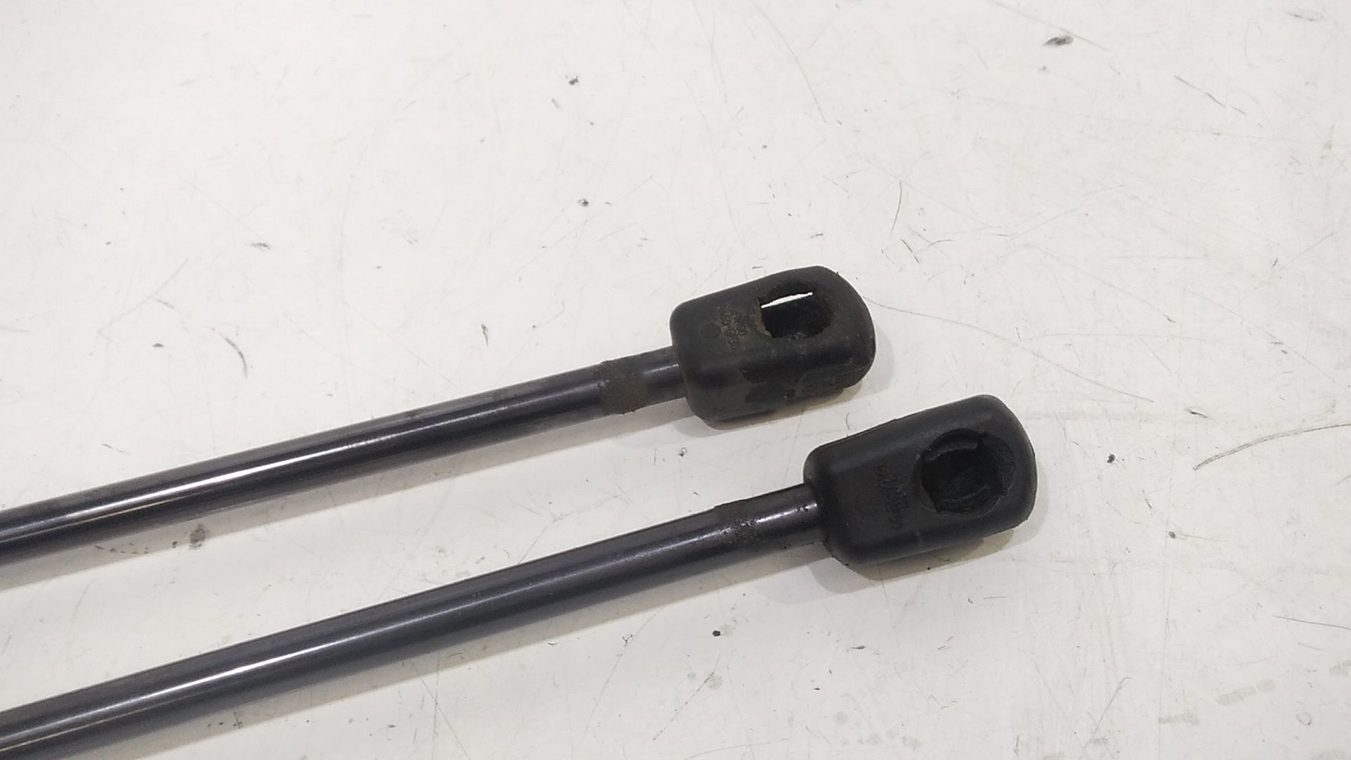 Pistoncini cofano Post. AUDI A3 Sportback (8YA) (19>)