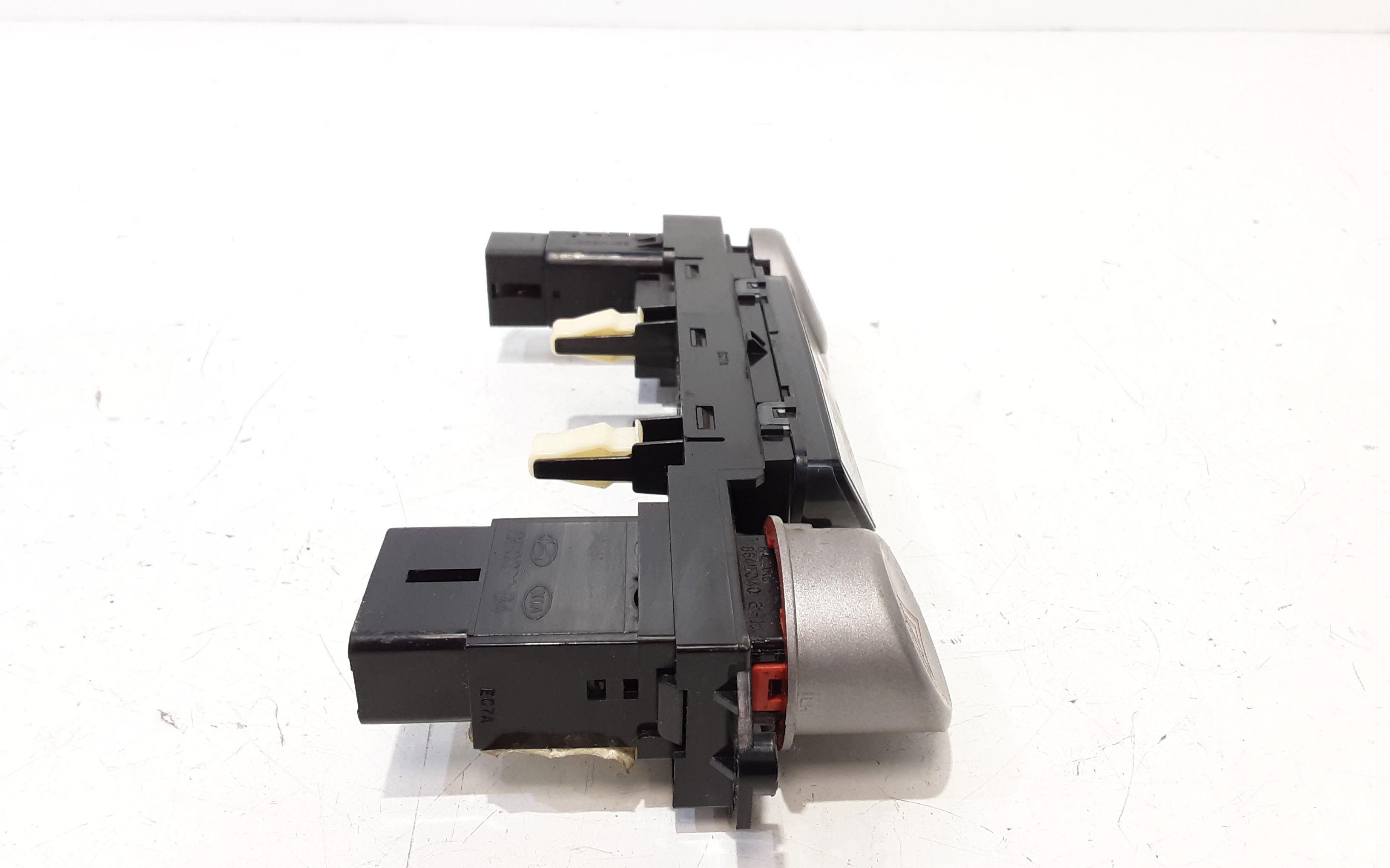 Pulsante luci di emergenza HYUNDAI i20 1 Serie