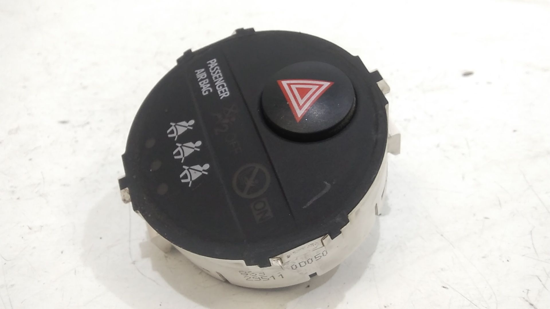 Pulsante luci di emergenza TOYOTA Yaris Serie (11>13)