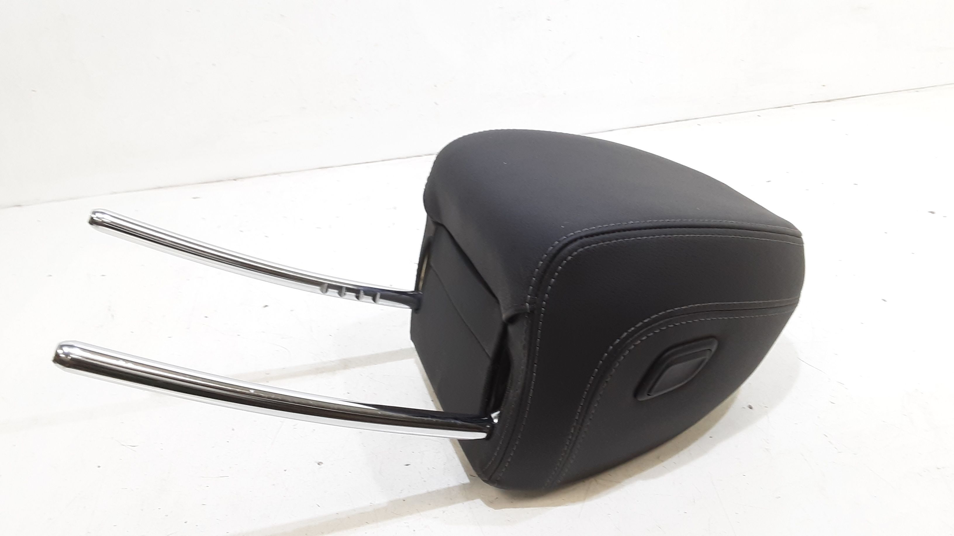 Poggiatesta BMW X4 Serie (G02) (18>)