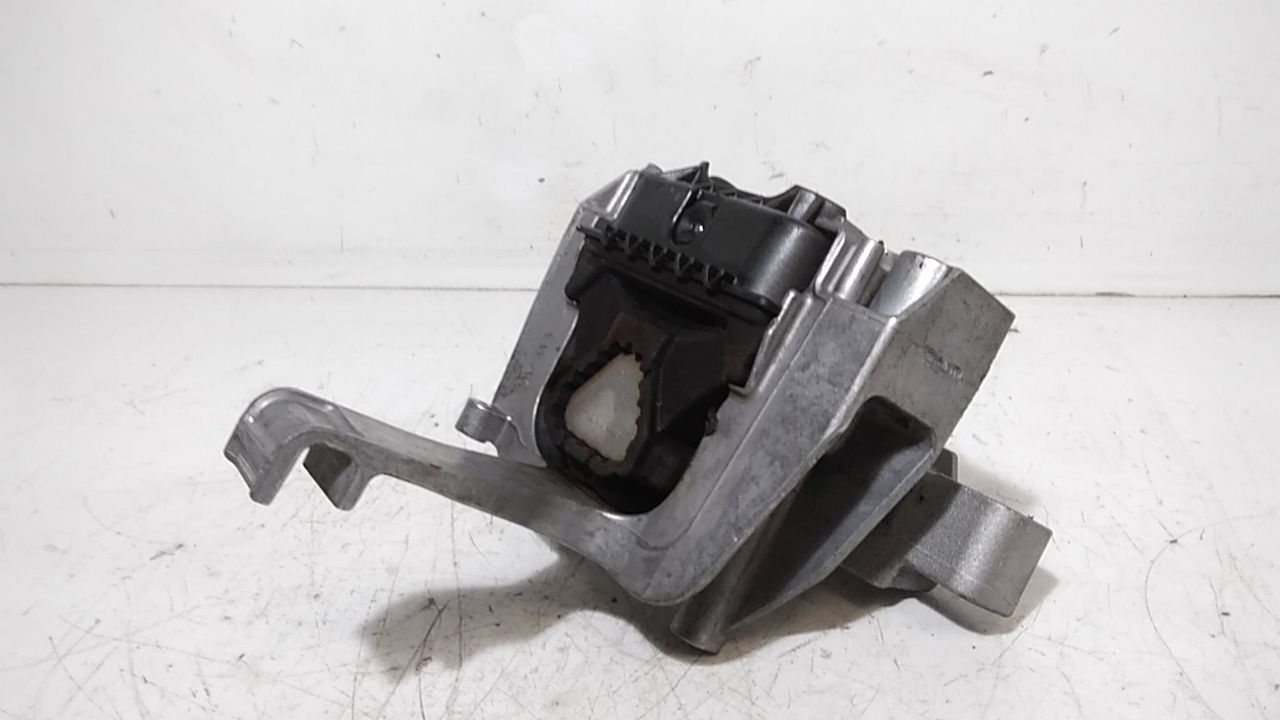 Supporto motore AUDI A3 Sportback (8V4) (16>)
