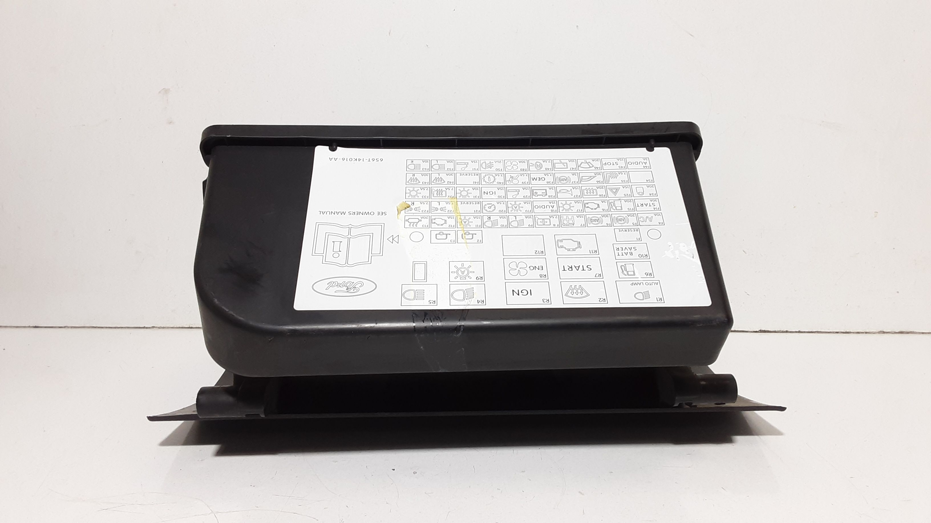 Cassetto porta oggetti FORD Fiesta 4 Serie